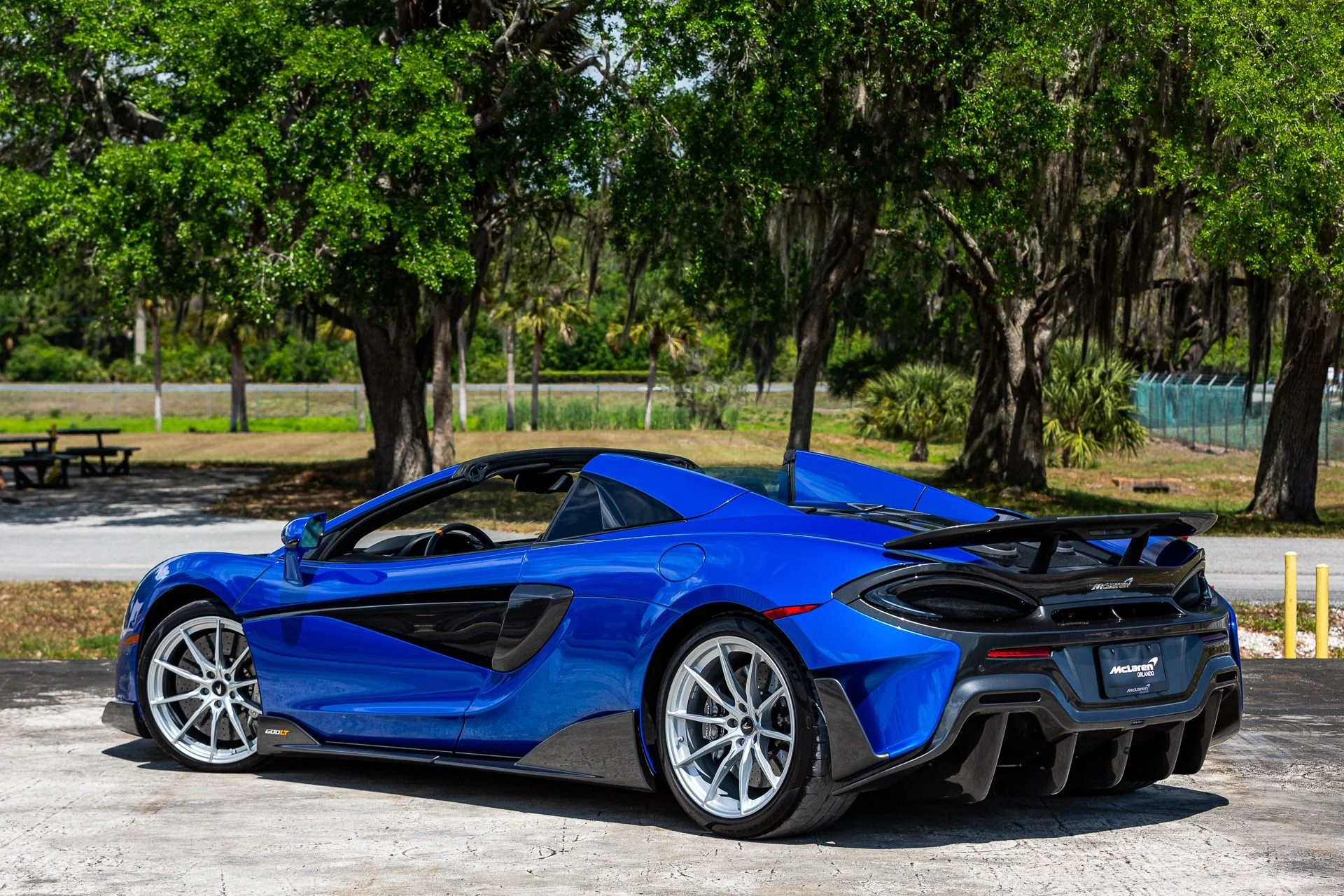 mph014_3133428298_14_p15_l_442b53df38