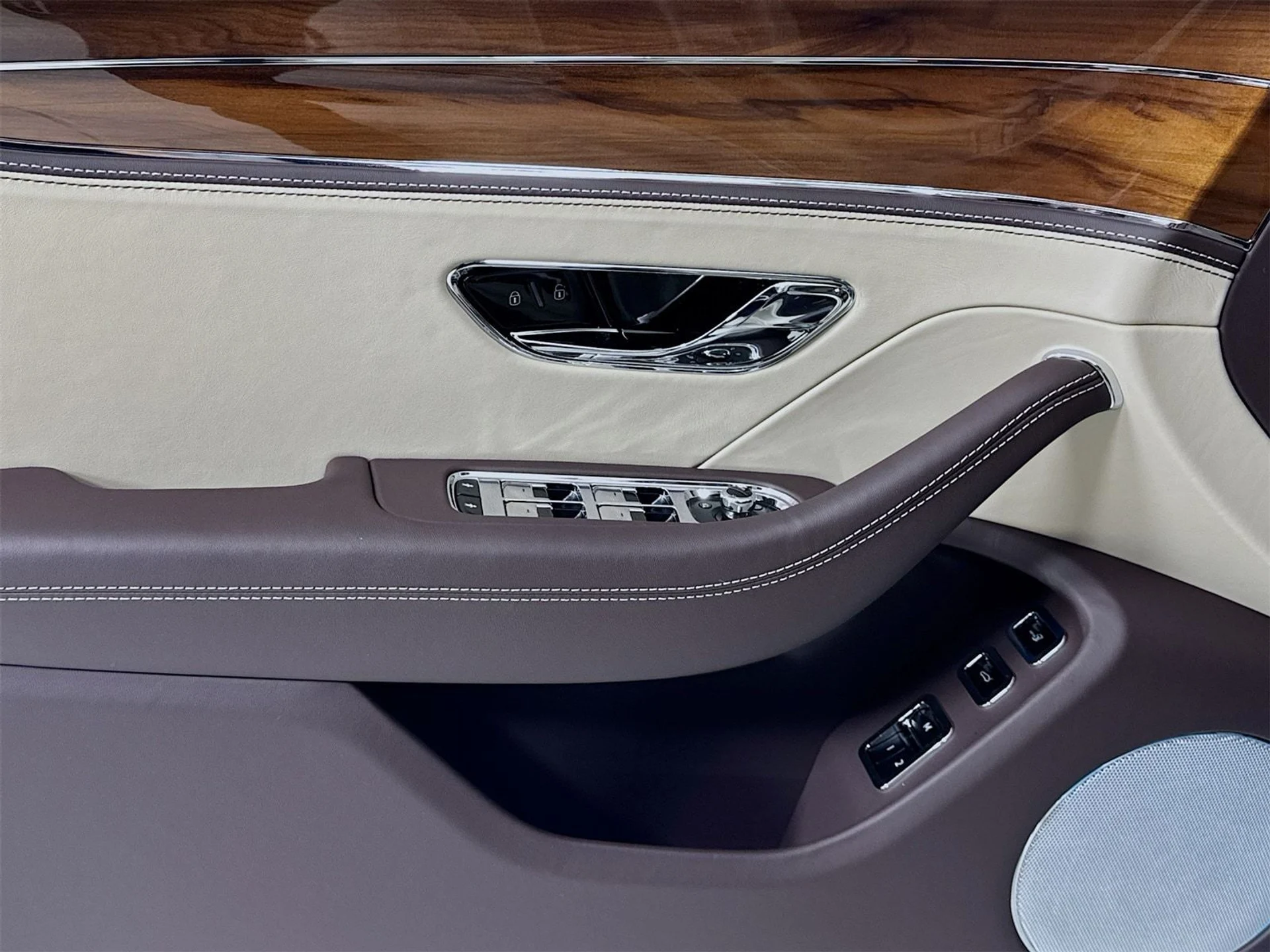 mph014_3140689482_17b988b9b62bdddf474fc86c8f1aace4x_c067e1accf