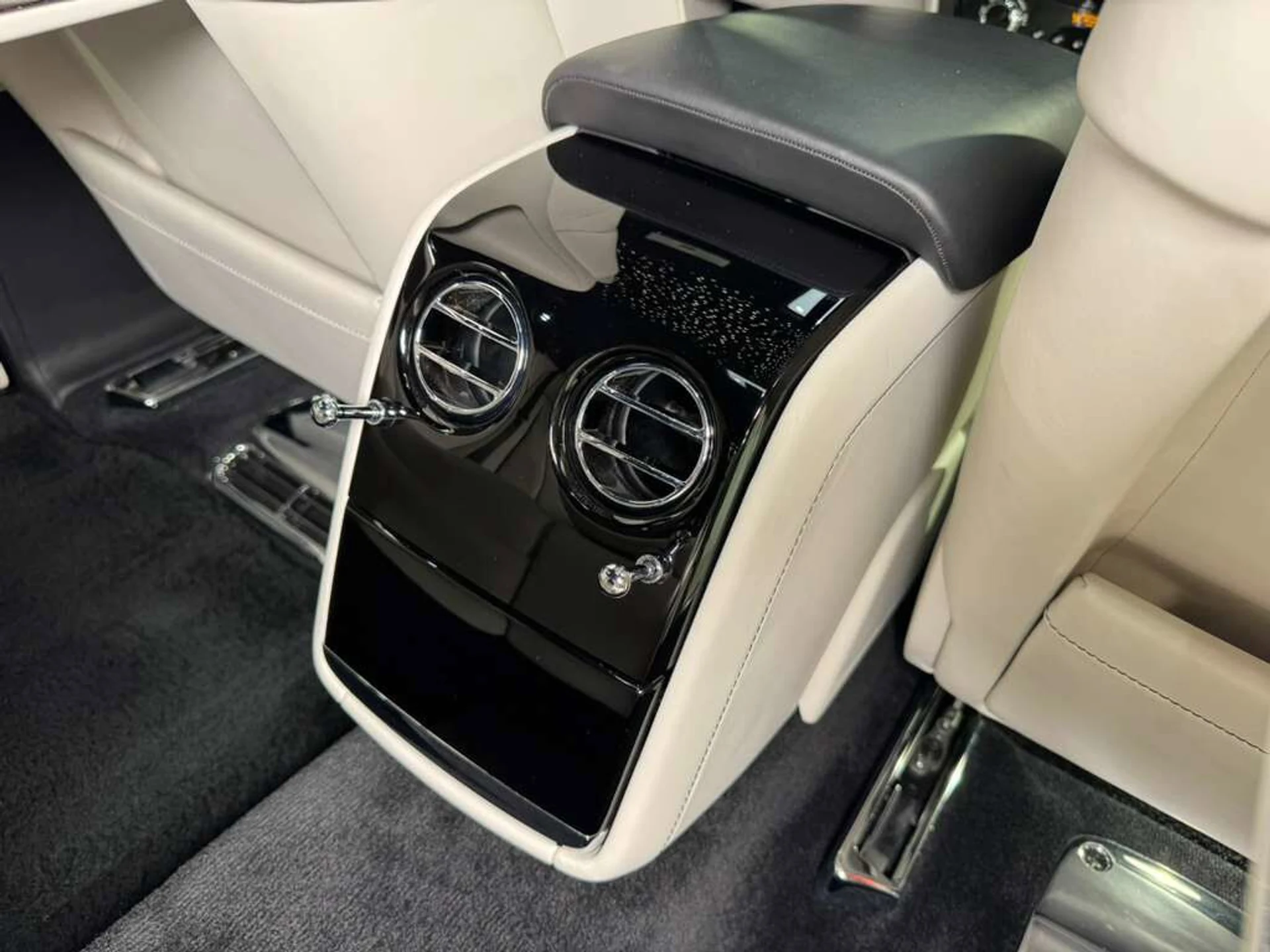 mph014_3140878161_61fb57d02f9402da28b223b11f7905ea_aa362d25ad