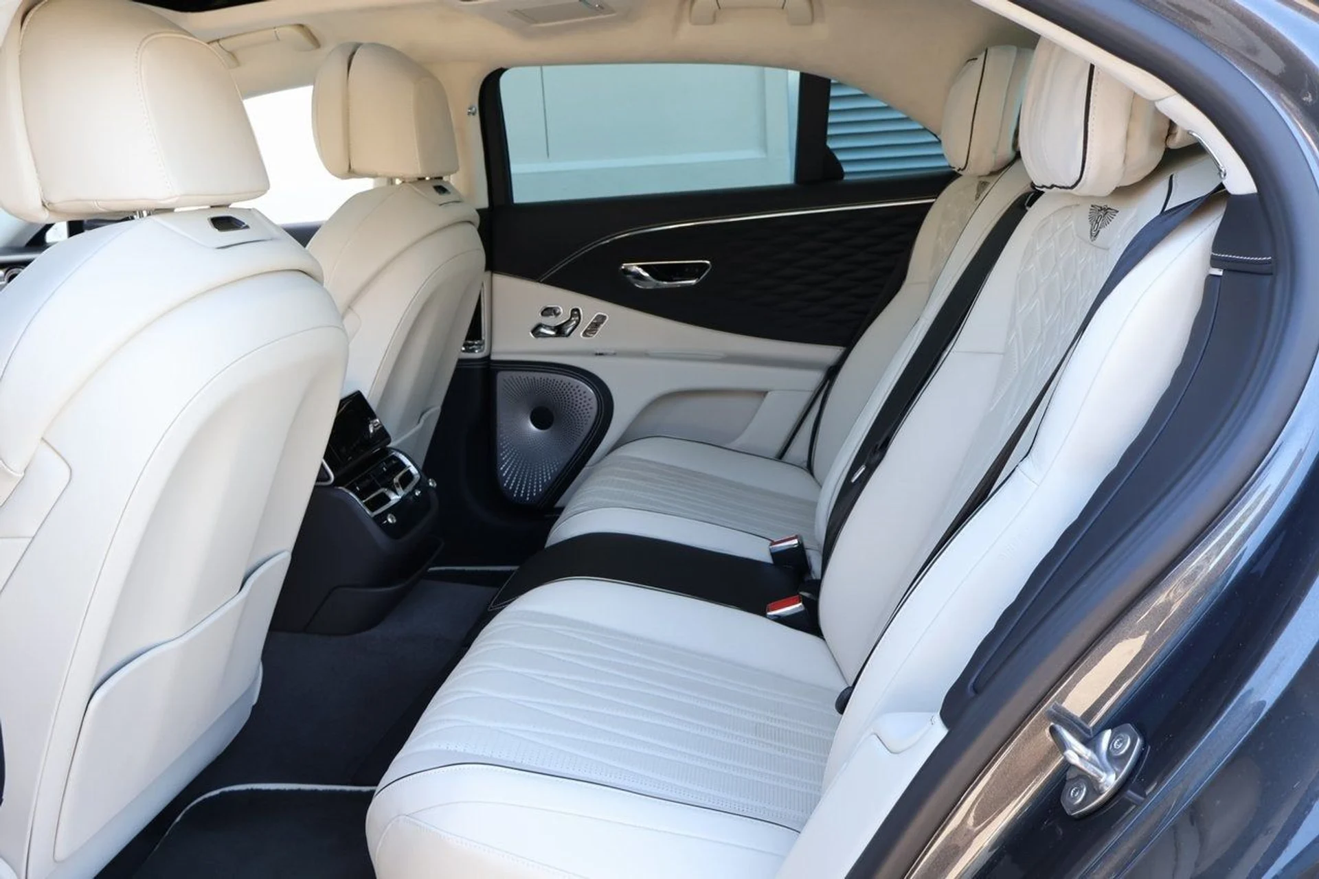 mph014_3150165316_15_8560374302