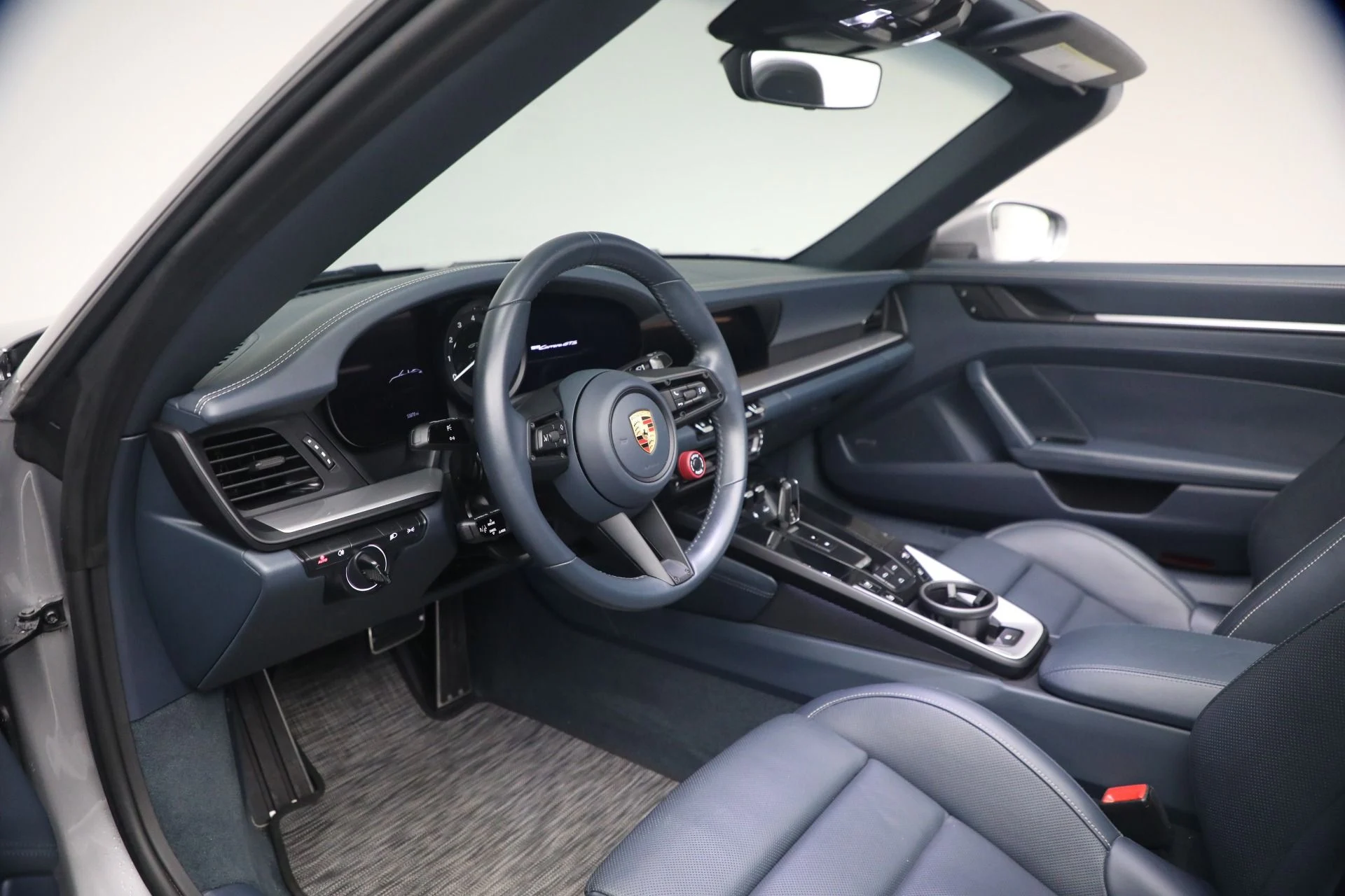 mph014_3154947559_Used_2024_Porsche_911_Carrera_GTS_1782226515_0986f9ecd8