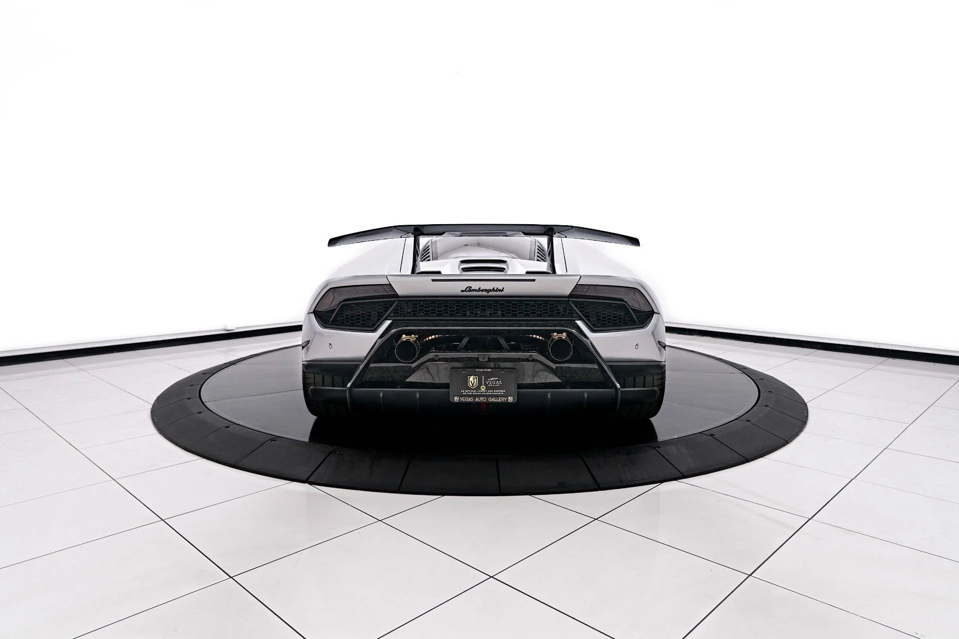 mph014_3156836120_Used_2018_Lamborghini_Huracan_Performante_1761069248_9b98c5820a