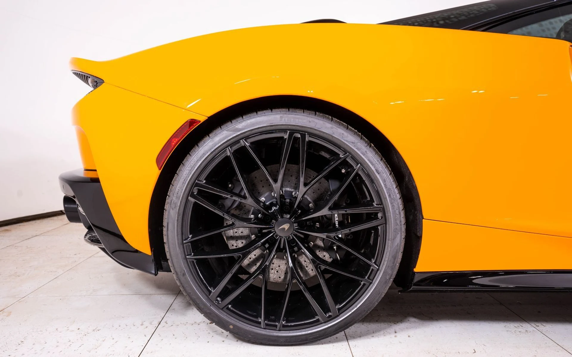 mph014_3160398185_bcf8225f816ff14398fc84726213d908x_bde063f635