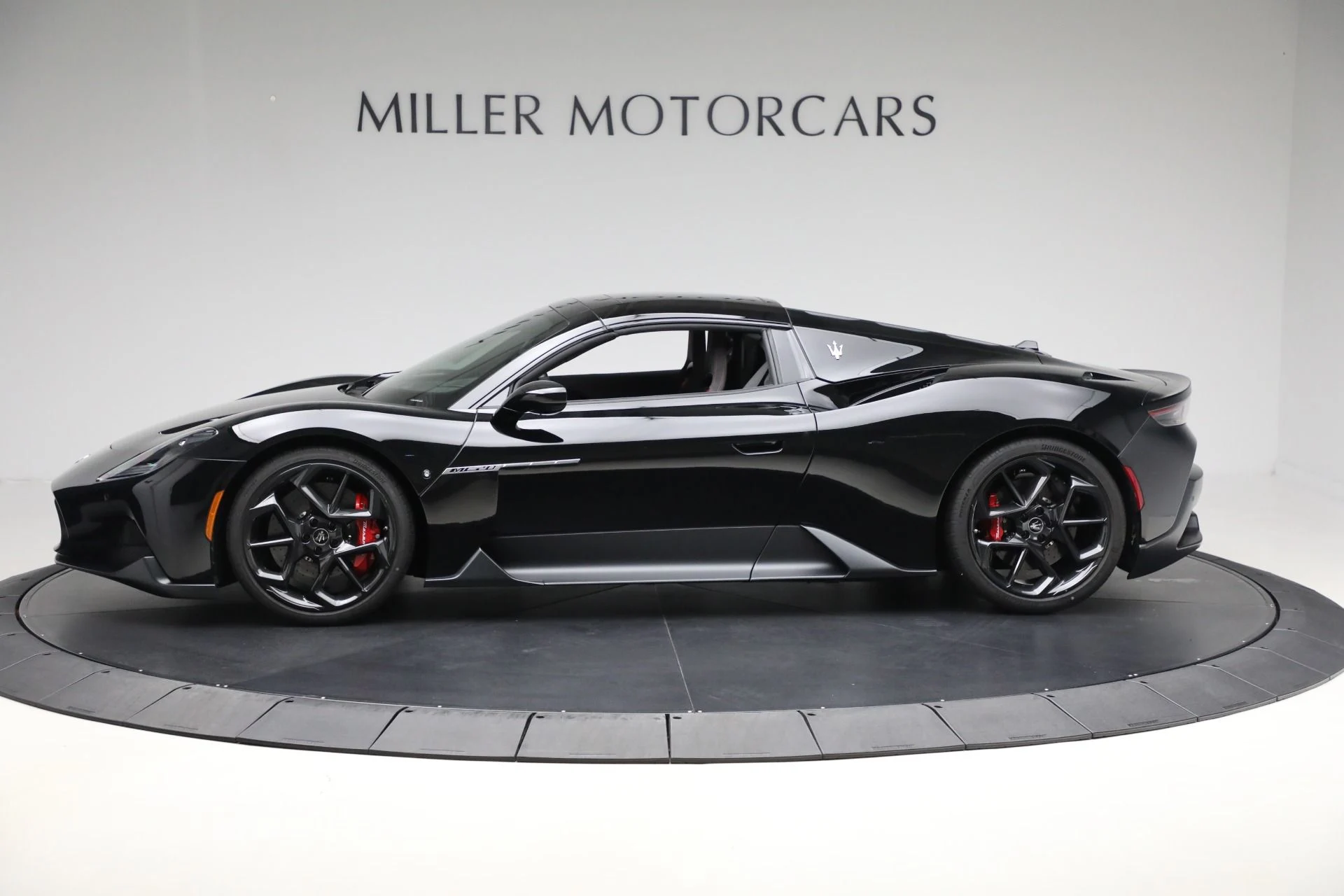 mph014_3165688241_New_2024_Maserati_MC_20_Cielo_1761319213_8d2ac96b01