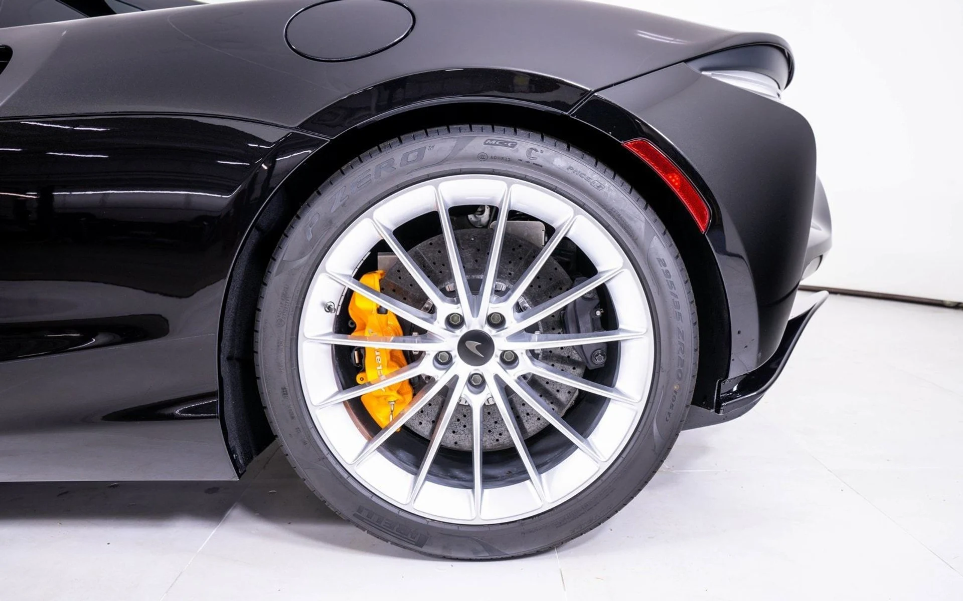 mph014_3168597983_950faaa00f5e3ed1f8c2755328f815bdx_e8e5b1128e