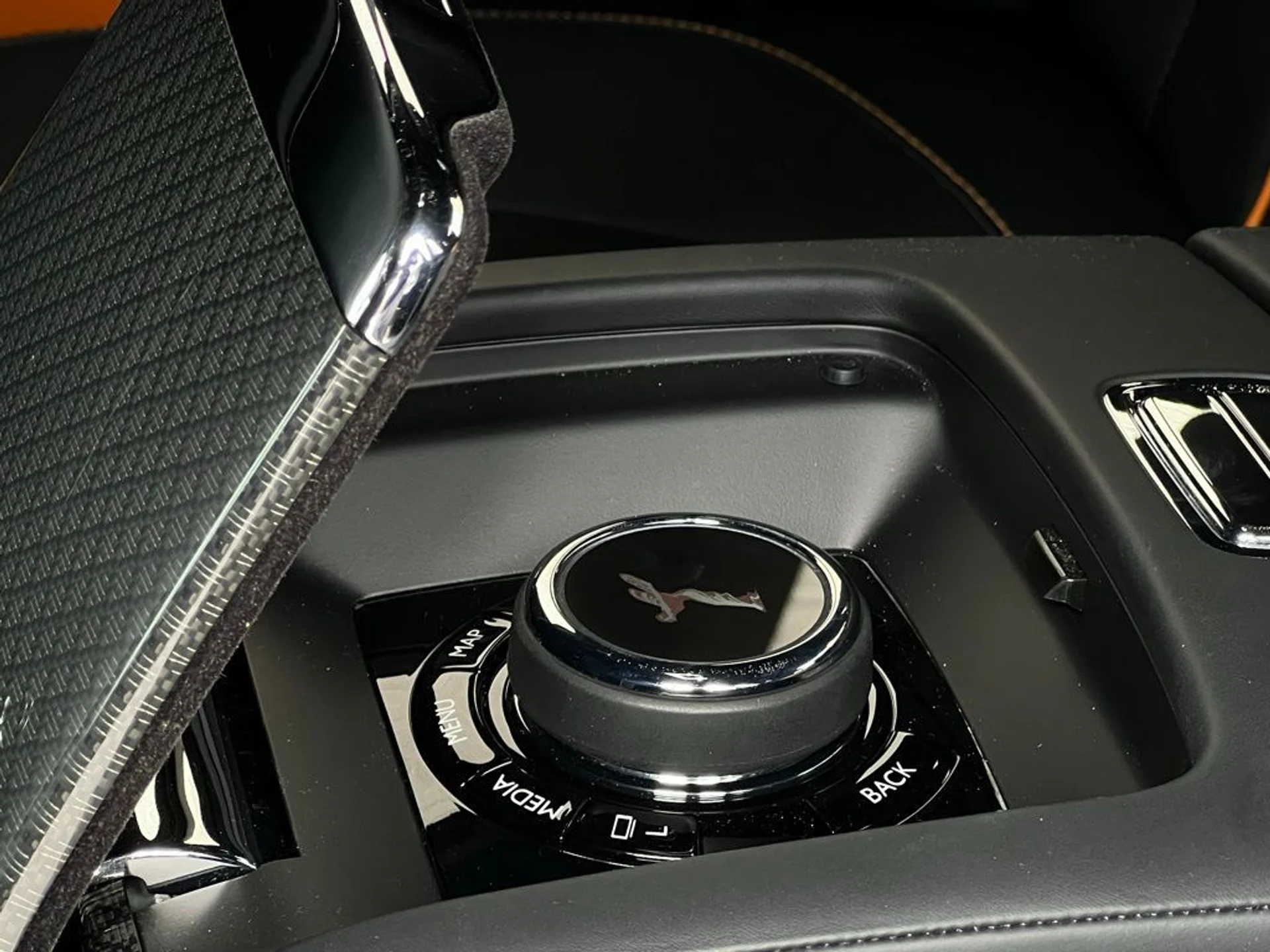 mph014_3175234097_4a3eea83a97346427add3a8fc31d73c3x_9d70329bd9