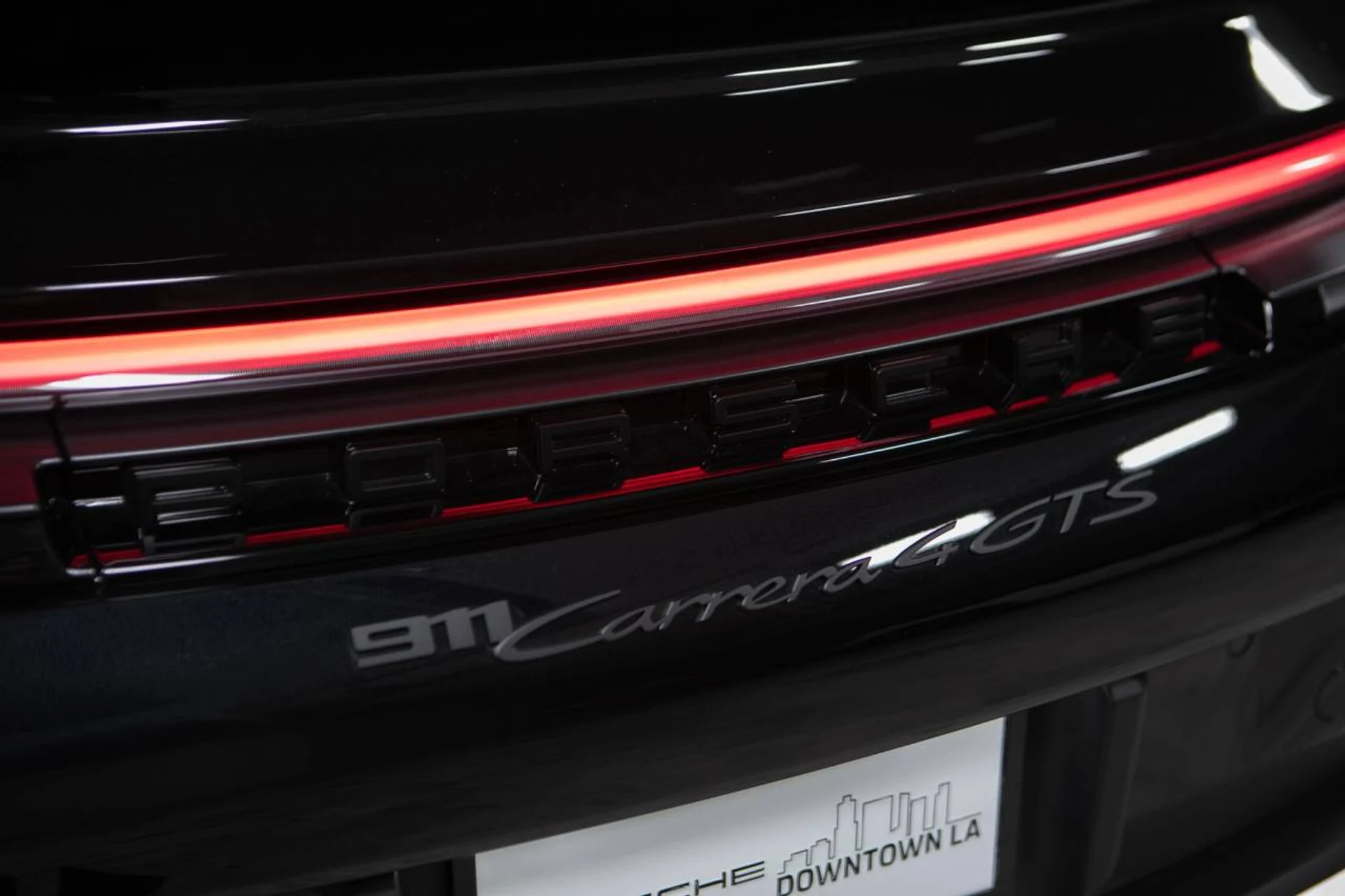 mph014_3182071490_404689cc383b4de690d8e2a56c4e5a75x_bc1a9be1d8