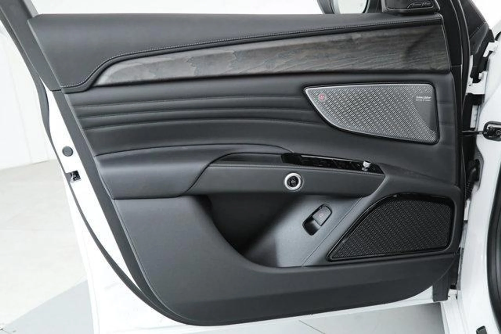 mph014_3182745869_mcsx_Oh_F2qcax_Cs_M8_Ru6_Krh_Kq_C4_83538d955f