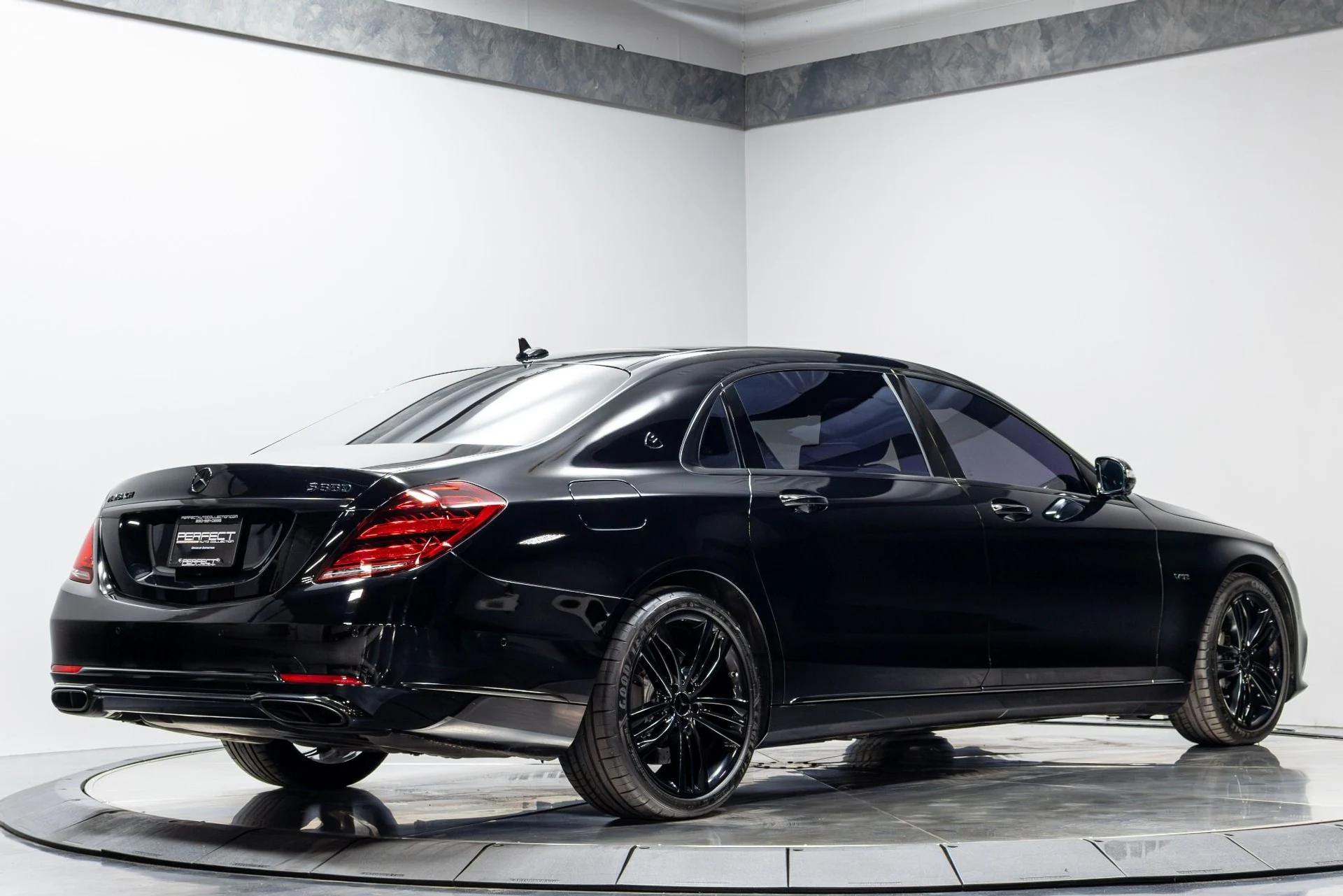 mph014_3187409419_Used_2020_Mercedes_Benz_S_Class_Maybach_S_650_1778195689_035f2ee559