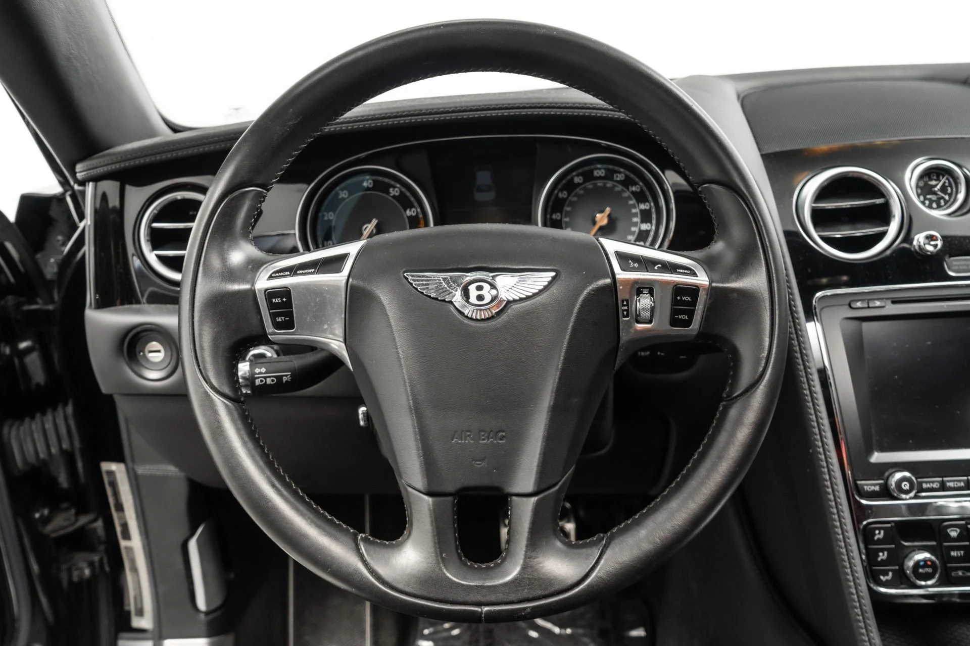 mph014_3190105108_Used_2015_Bentley_Flying_Spur_W12_1759873235_b3b528d402
