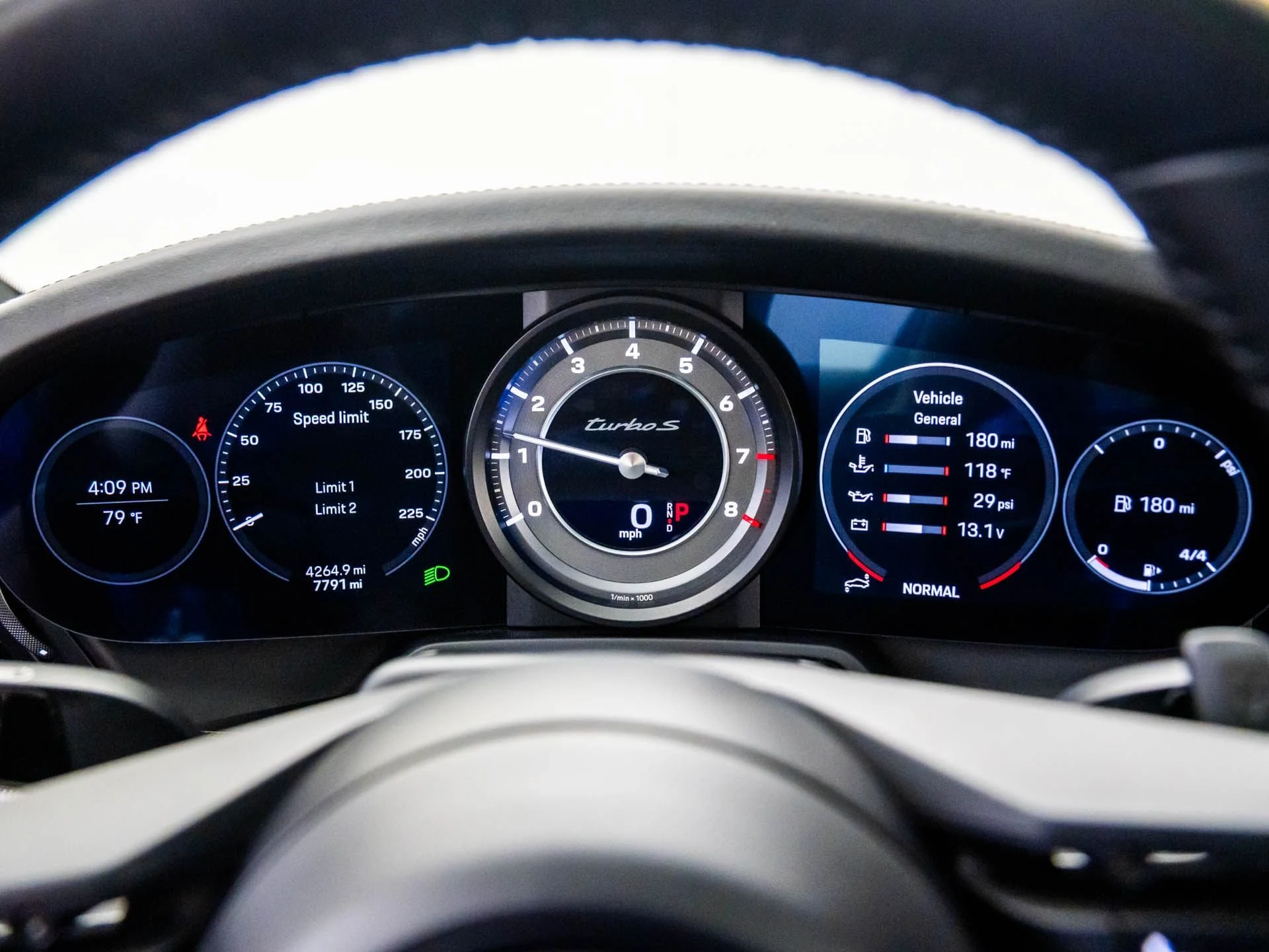 mph014_3218222418_d0a0088c6f252fa366167635c02052a3x_e2743d452c