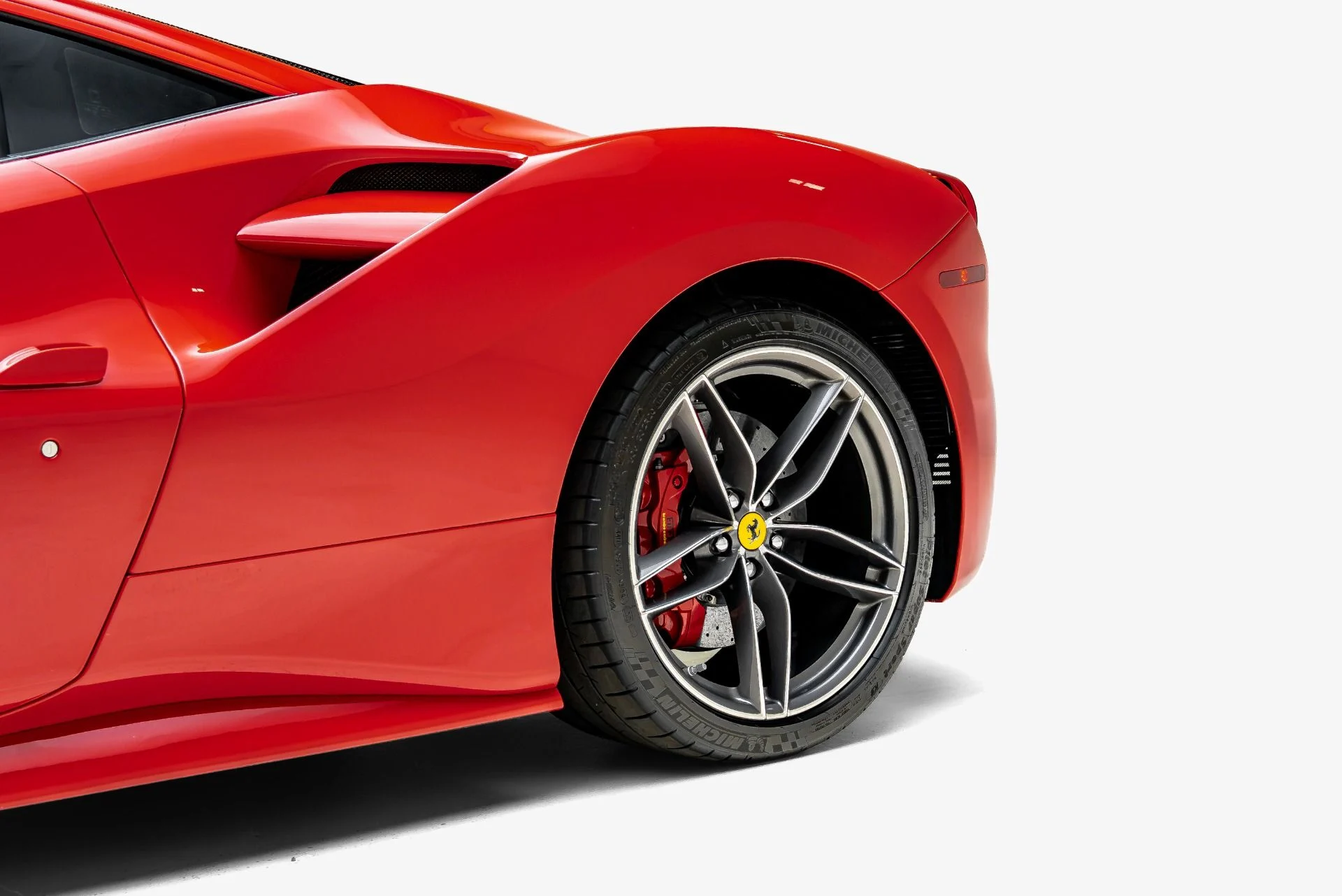 mph014_3220049792_Used_2018_Ferrari_488_GTB_1784764909_922b7125f9