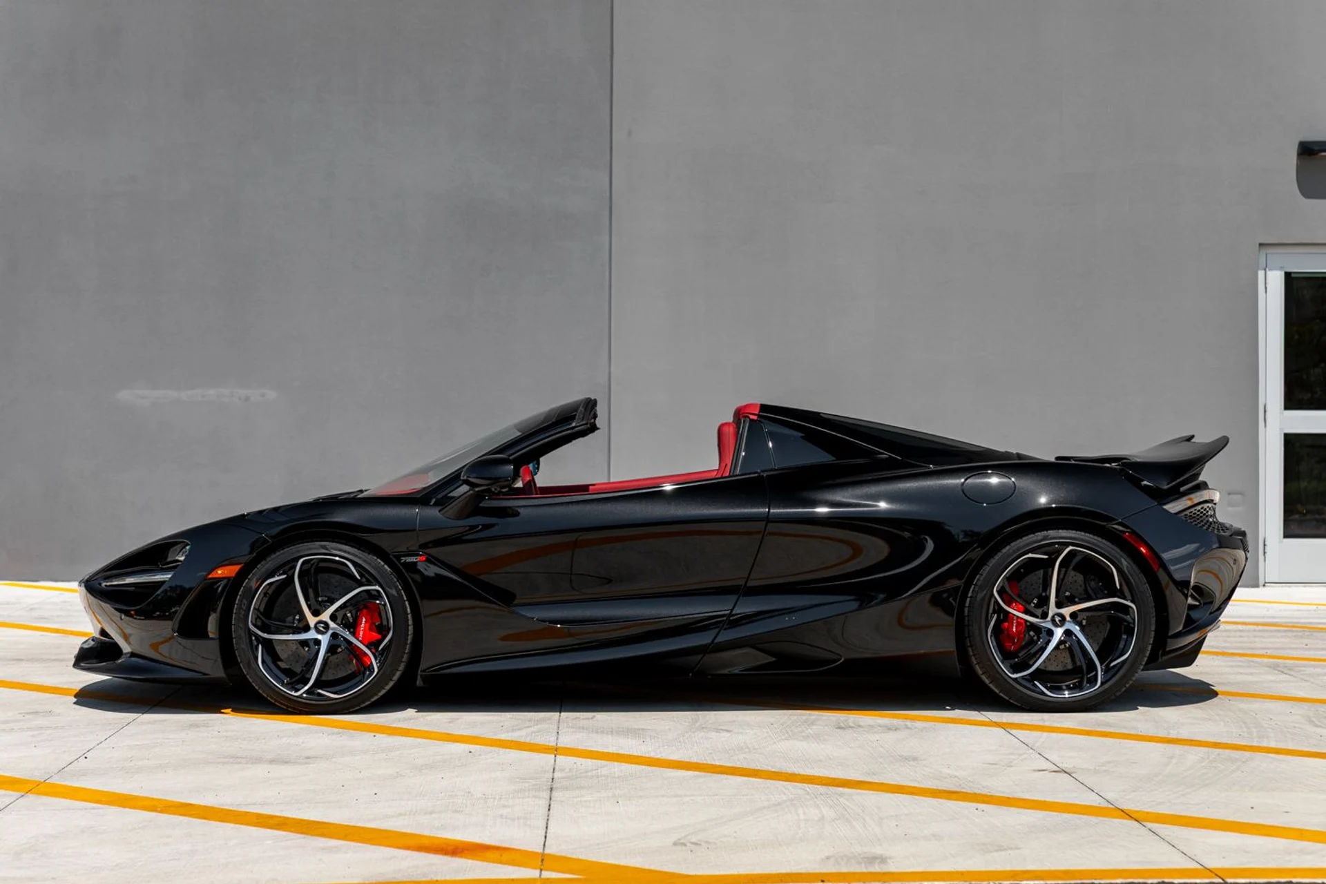 mph014_3222078531_550_p16_l_5191d3f8a5