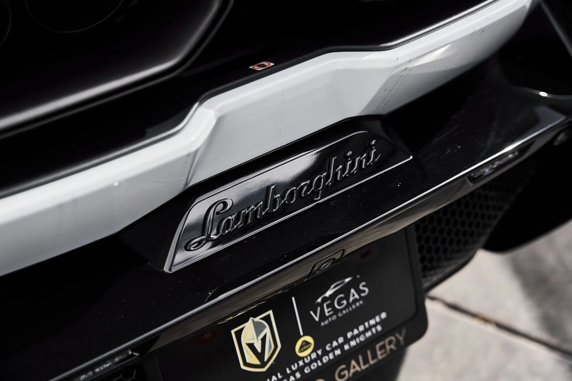 mph014_3225300887_Used_2026_Lamborghini_Revuelto_Base_1777078361_8857bc2869