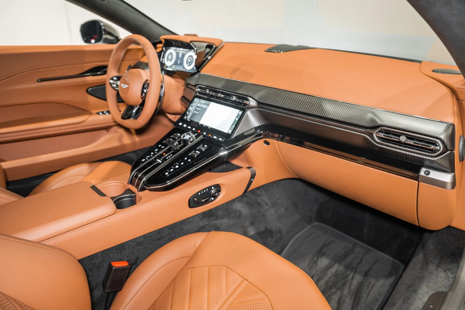 mph014_3241543441_New_2026_Aston_Martin_Vantage_S_Coupe_1767380172_296d66c662