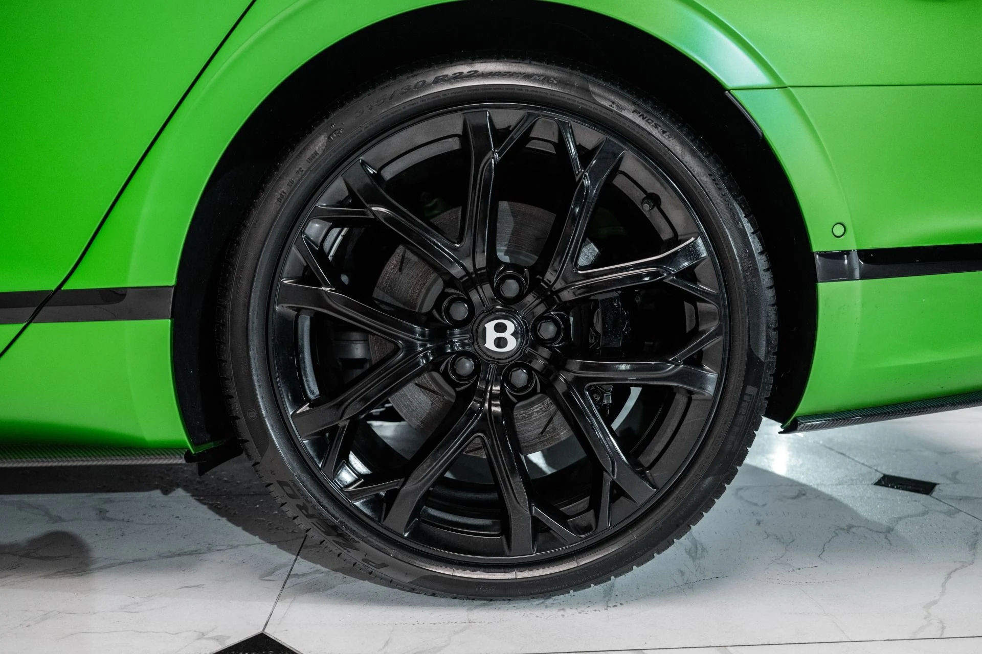 mph014_3243644079_Used_2024_Bentley_Flying_Spur_S_Hybrid_1749914202_0d5f5f1243