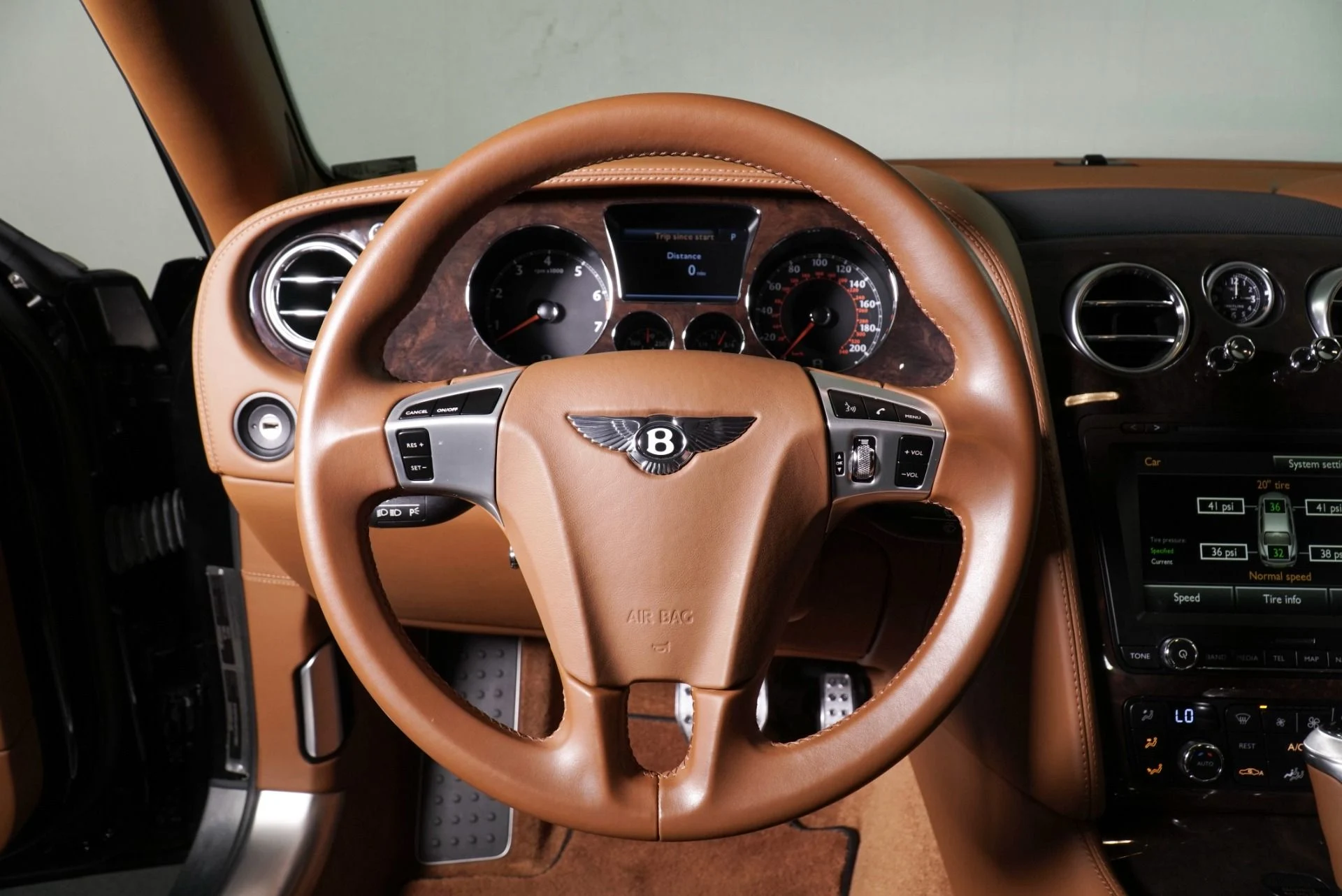 mph014_3244189935_Used_2013_Bentley_Continental_Flying_Spur_Speed_1773400827_572aeb4f60