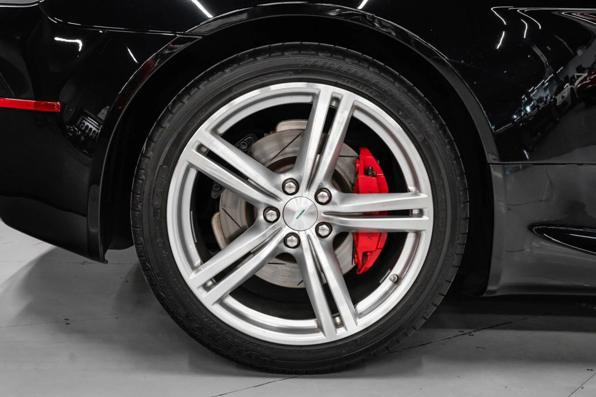 mph014_3246779029_aston_martin_vantage_2008_6545611b9c