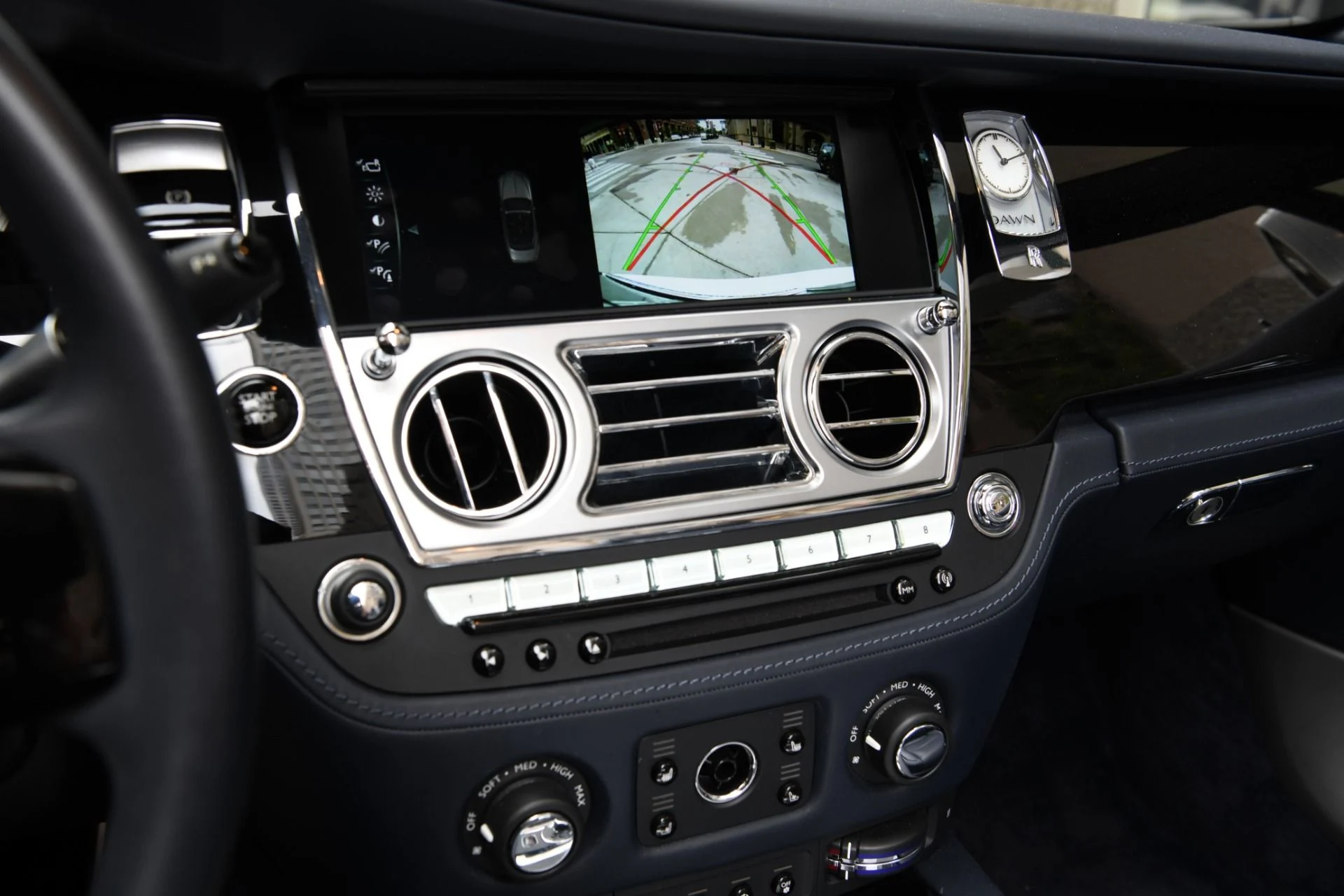 mph014_3261409633_10800_p16_l_c314bcfb2f