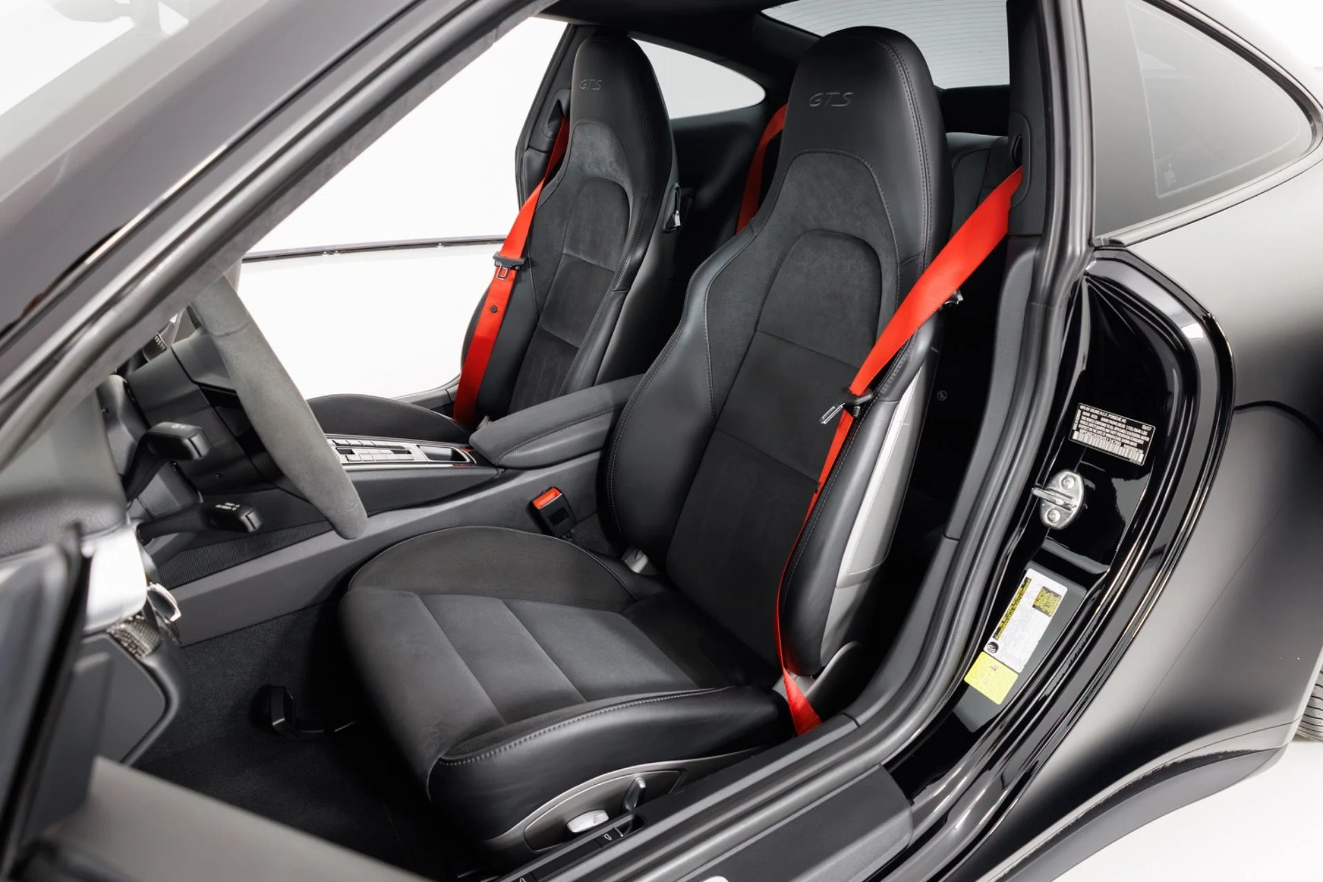 mph014_3264725011_Used_2017_Porsche_911_Carrera_GTS_1787861335_75646c1781