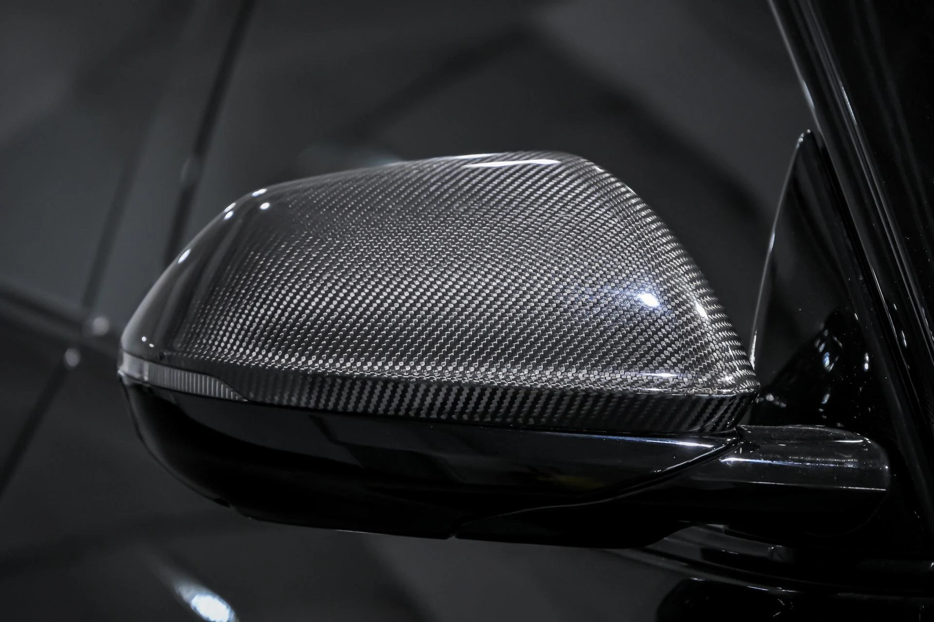 mph014_3265096610_Used_2023_Lamborghini_Urus_Performante_1765794839_ec8da441d9