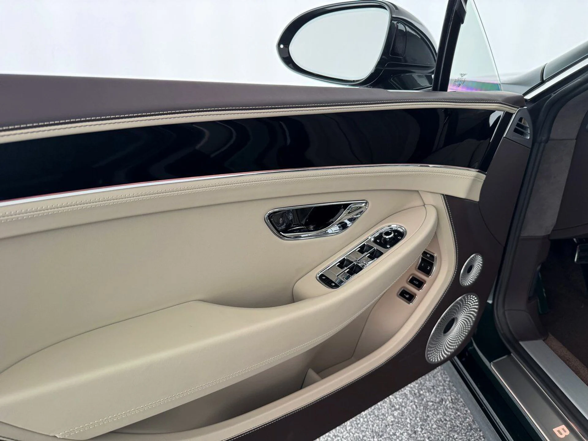 mph014_3267780666_65c7cfe89b669946c6b62b4577a0dd3e_ac0d04d679