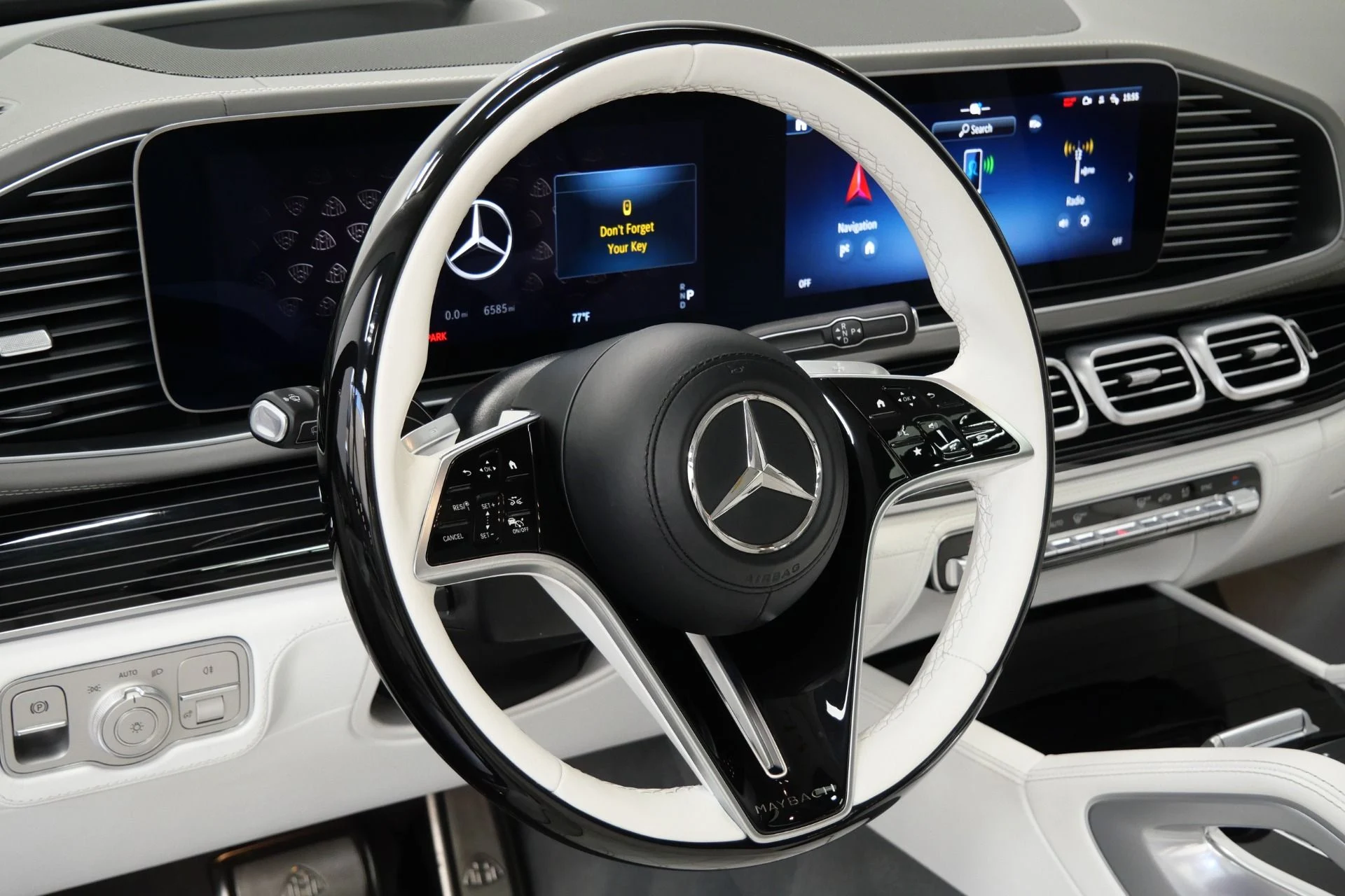 mph014_3269783031_Used_2024_Mercedes_Benz_Maybach_GLS_600_4_MATIC_Factory_Two_Tone_paint_Polished_Wheels_Loaded_1774374618_f821c70765