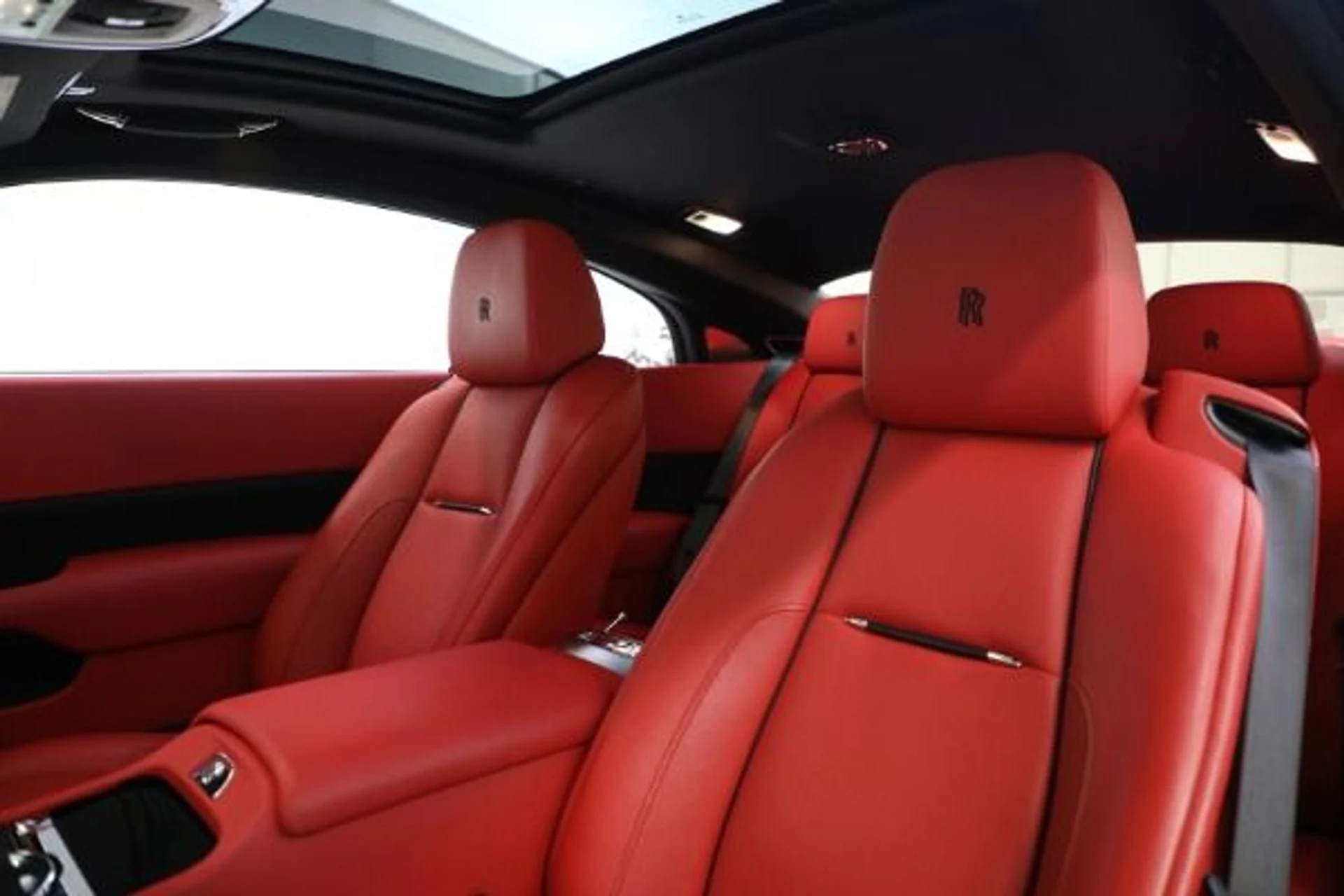 mph014_3275225777_Used_2018_Rolls_Royce_Wraith_d8f2ee58a4