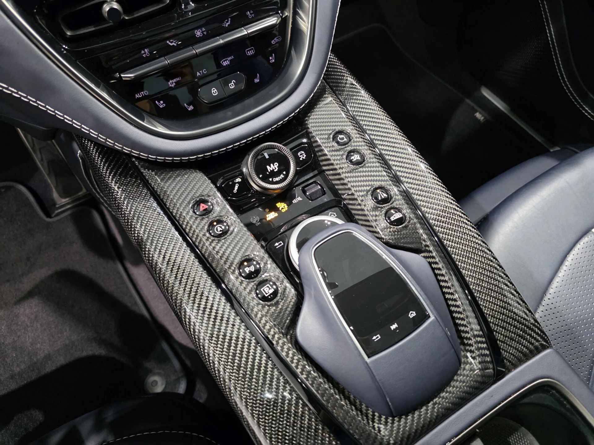 mph014_3283605218_24377c0183494038febeefd30d7a2225_30ca1c6f48