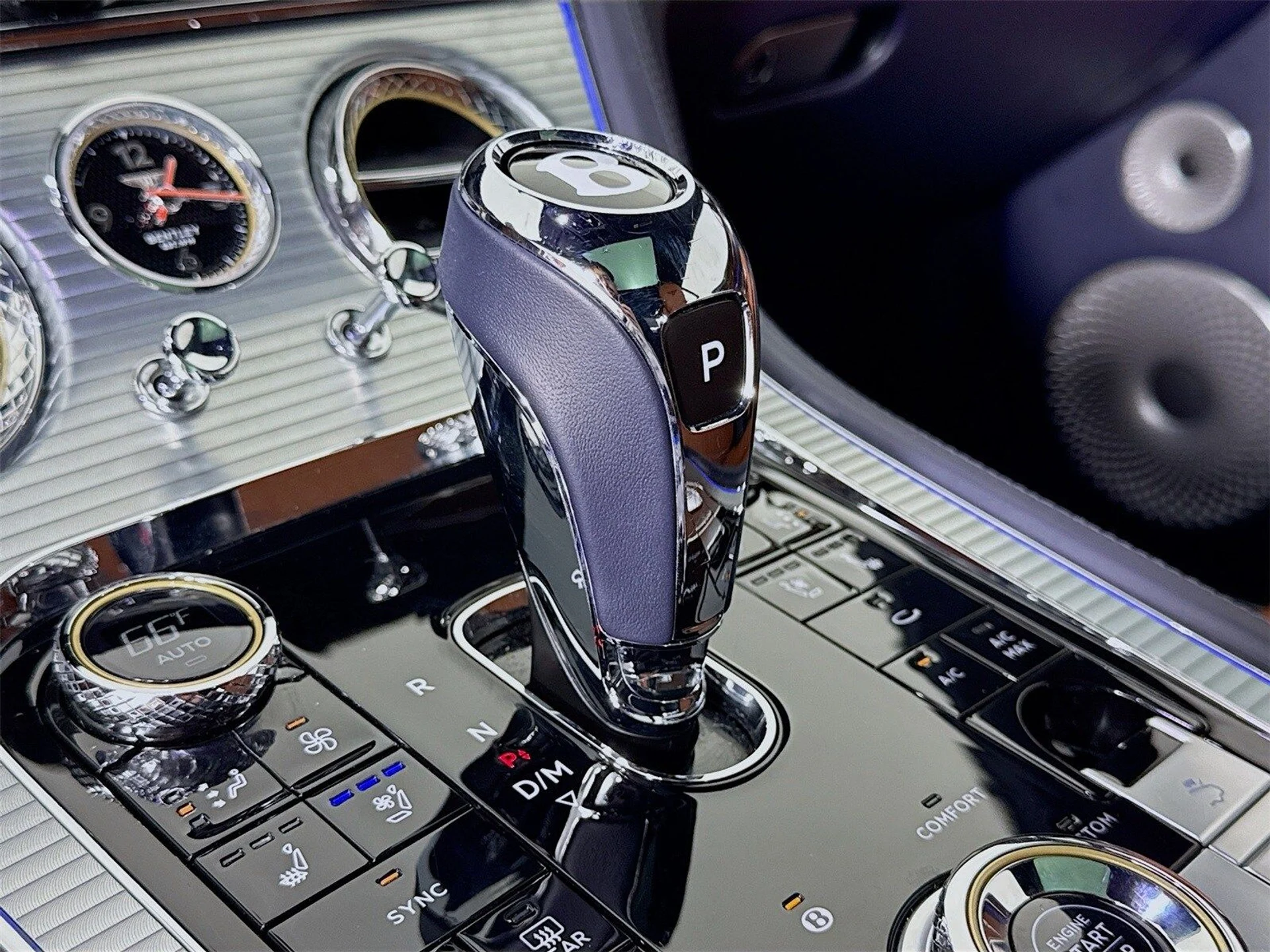 mph014_3283996459_1849aebf759049d3701fcd795c68b7edx_908f701852