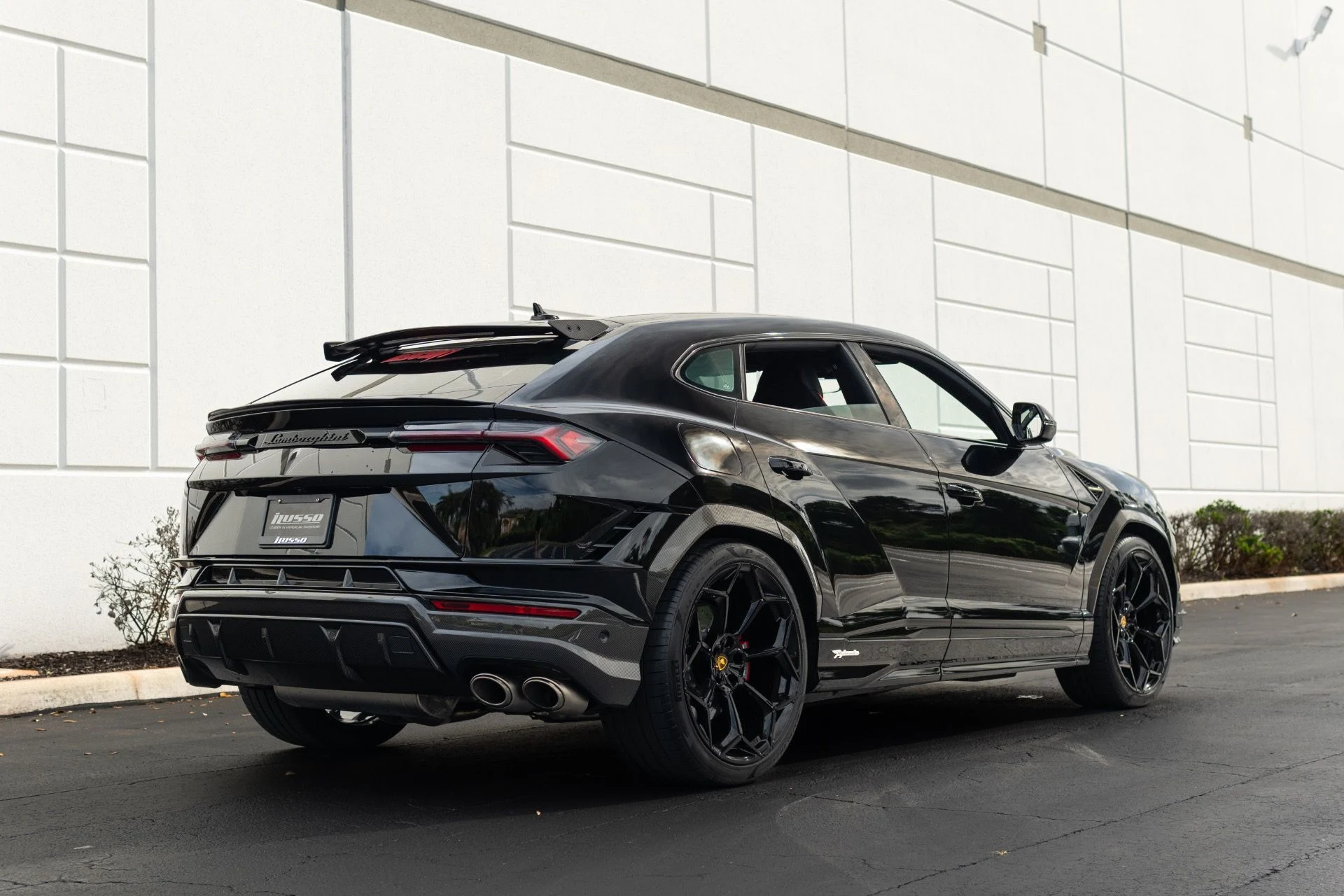 mph014_3287057959_Used_2024_Lamborghini_Urus_Performante_1766445778_de3b589d04