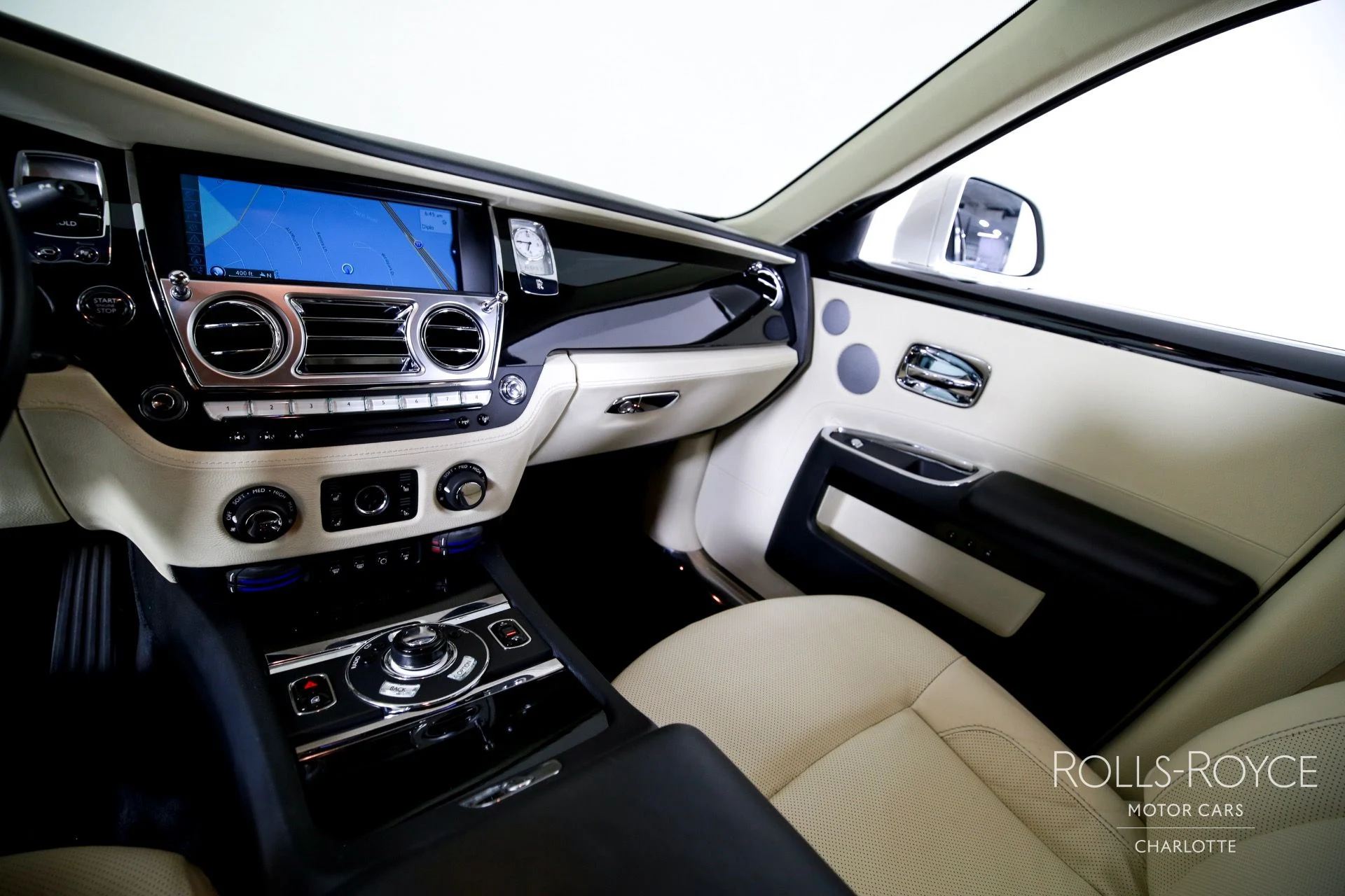 mph014_3289686354_Used_2012_Rolls_Royce_Ghost_1754583804_e9300929db