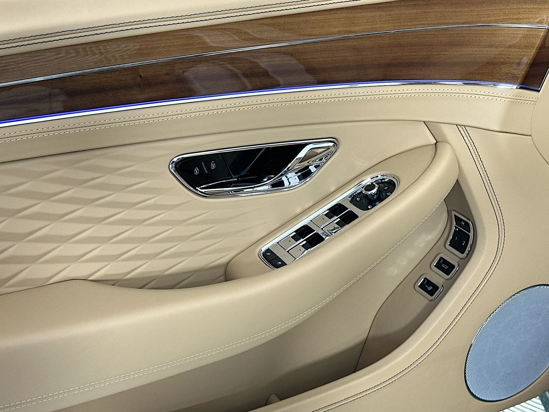 mph014_3295182847_15_c1e655e2f4