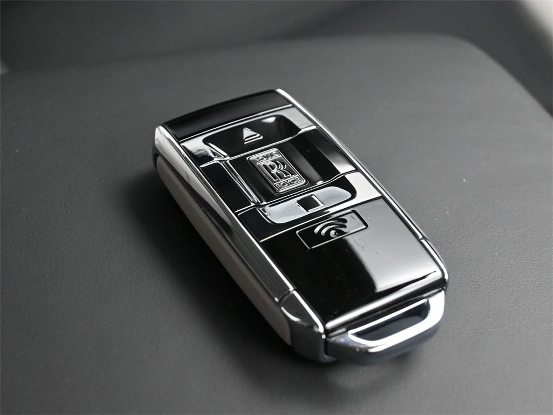 mph014_3296228830_aeda7755182341b387b5a92394cf89eax_9a84903e80