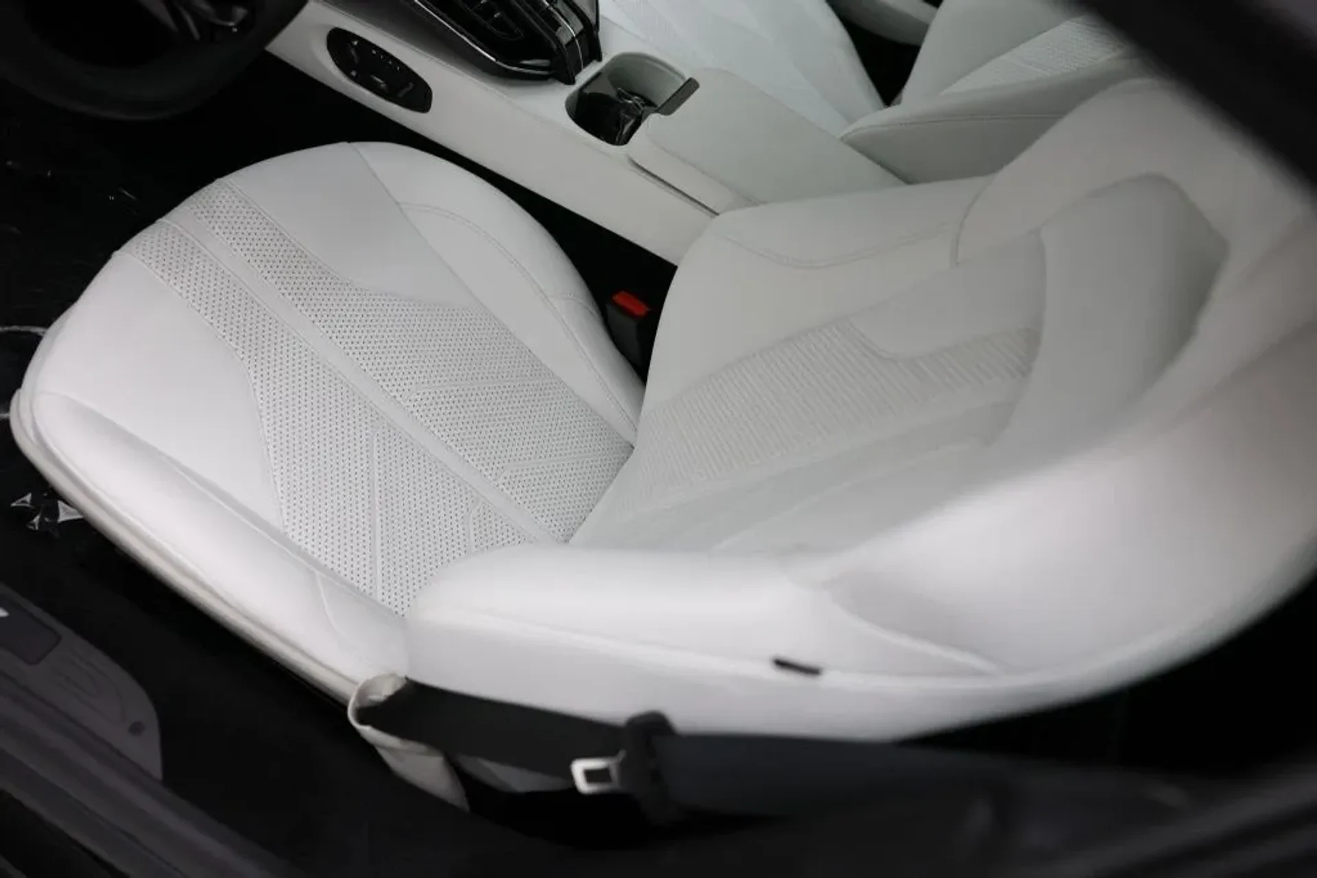 mph014_3306079494_3raq4dfn4jpqvx50roe8eo9tscns_aa8399a103