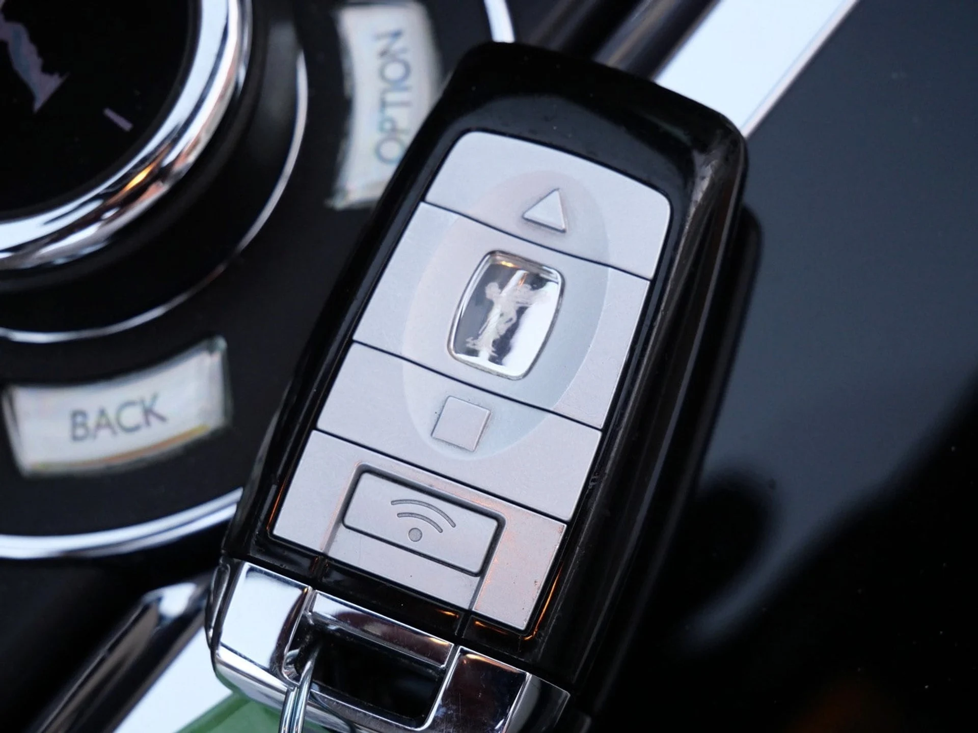 mph014_3307518257_06a3a7fc2ae19864f20e58e39f38a0b2x_9247a5a6e0