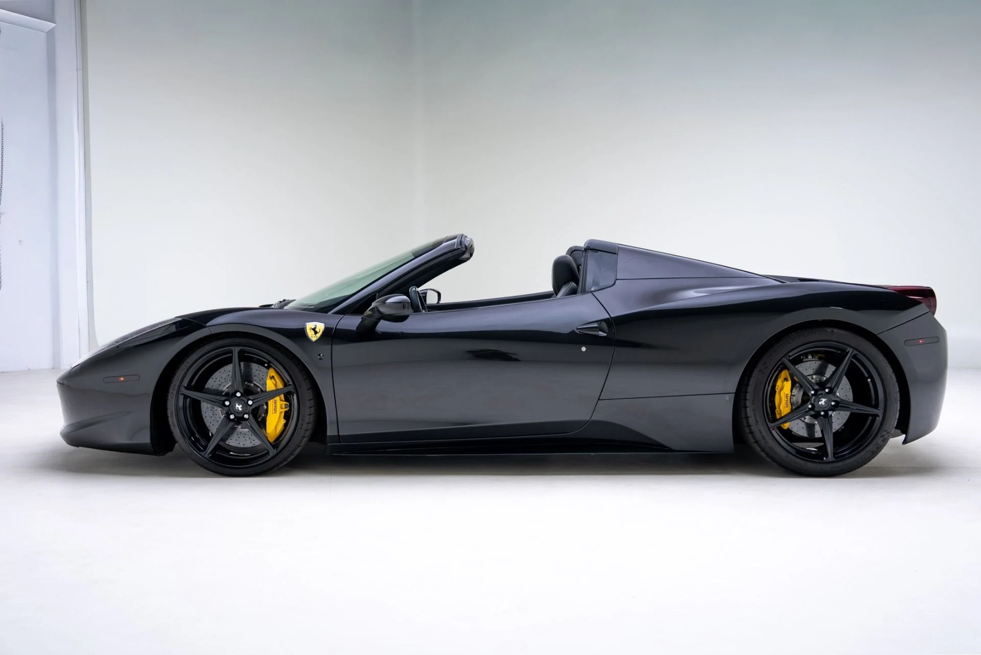 mph014_3311817289_Used_2015_Ferrari_458_Spider_1768509966_37c7dab9b2