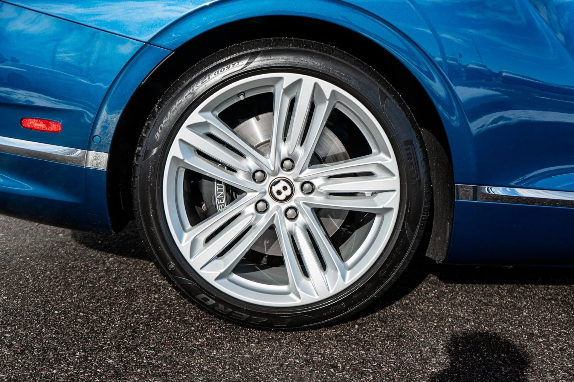 mph014_3311900180_794e7f90_59e5_42cb_9308_7b4cb43b2552_cb6a50d62b