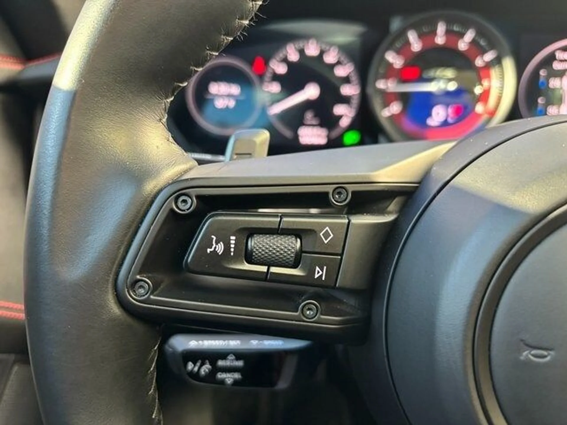 mph014_3312855228_b1df89b4823f3ac57901b99c91fae39ex_7011f70861