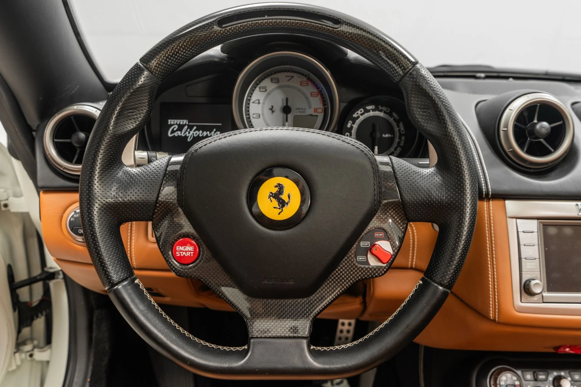 mph014_33198632_Used_2014_Ferrari_California_1756832165_4739acc2fc