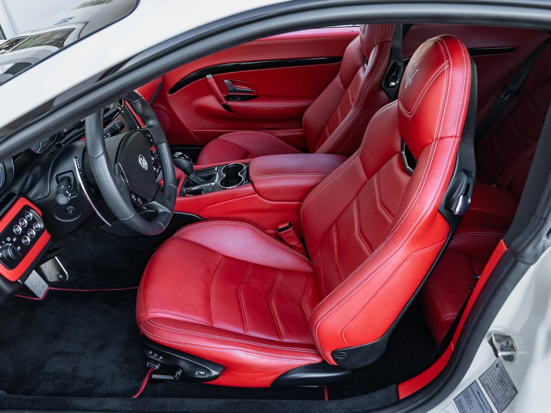 mph014_3320941011_Used_2017_Maserati_Gran_Turismo_Sport_1759184197_a4d0786de2