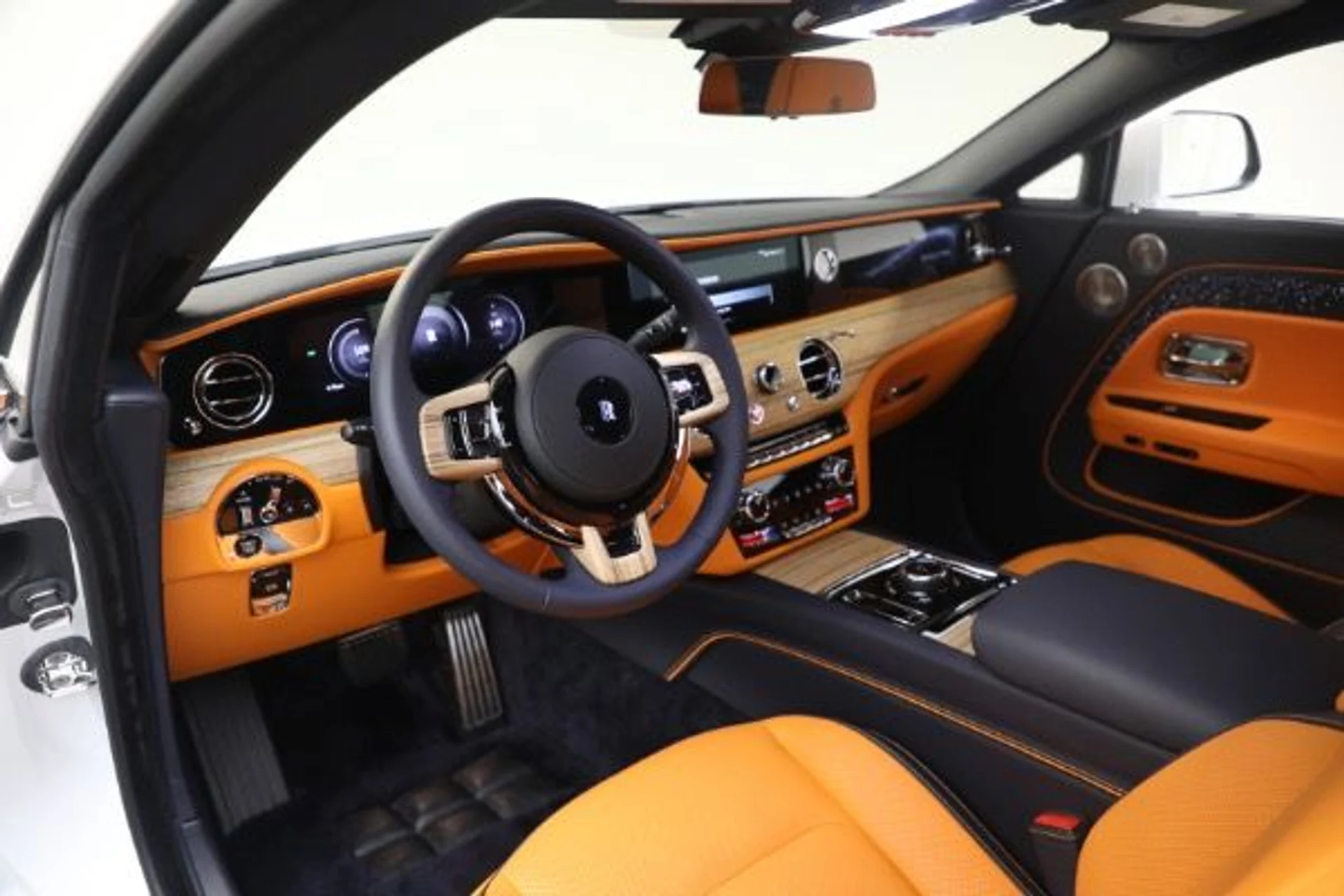 mph014_3321334819_Used_2024_Rolls_Royce_Spectre_e5df81b9d7