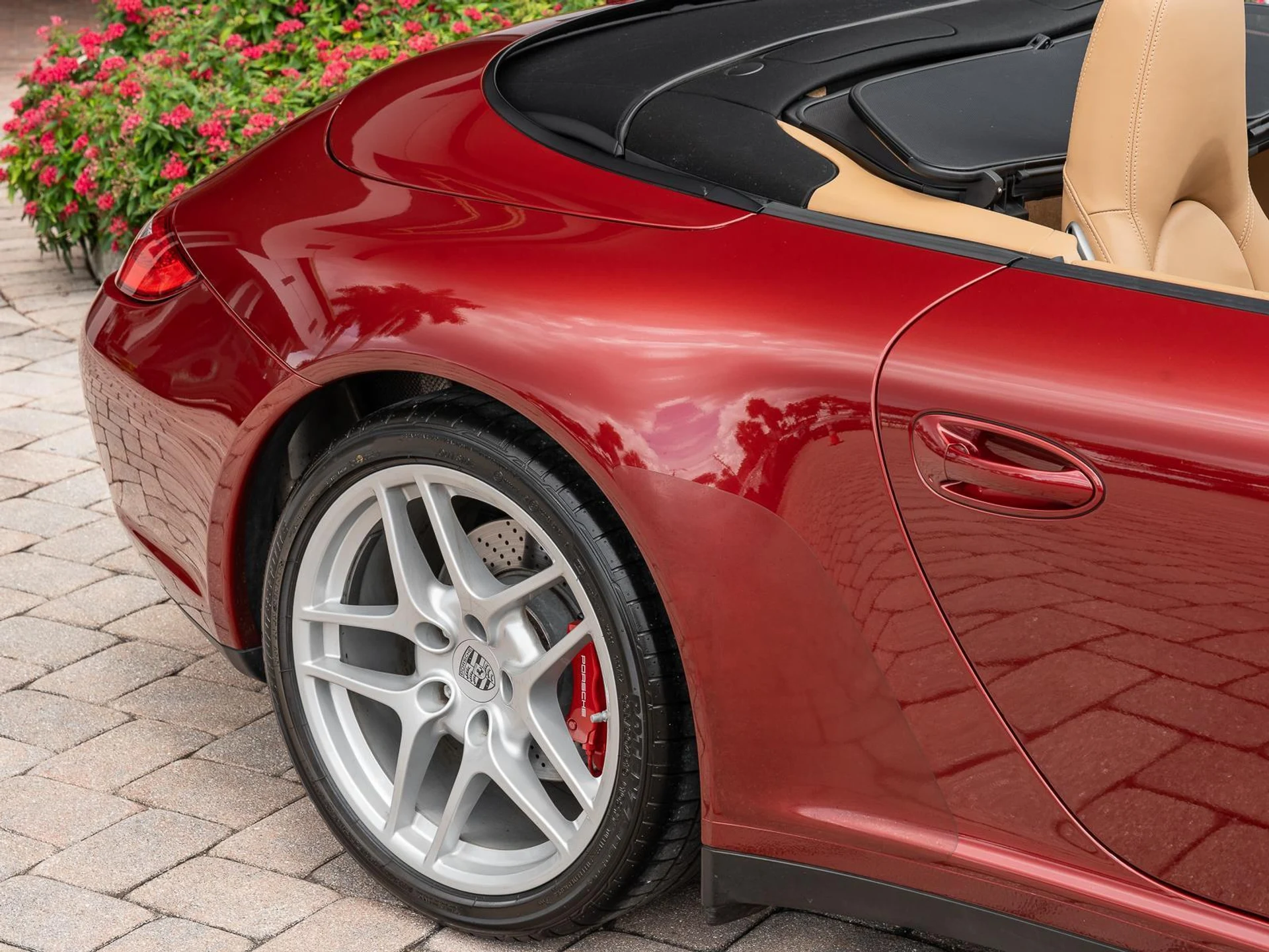 mph014_3328238374_Used_2009_Porsche_911_Carrera_4_S_1783026724_6ebfc8c266
