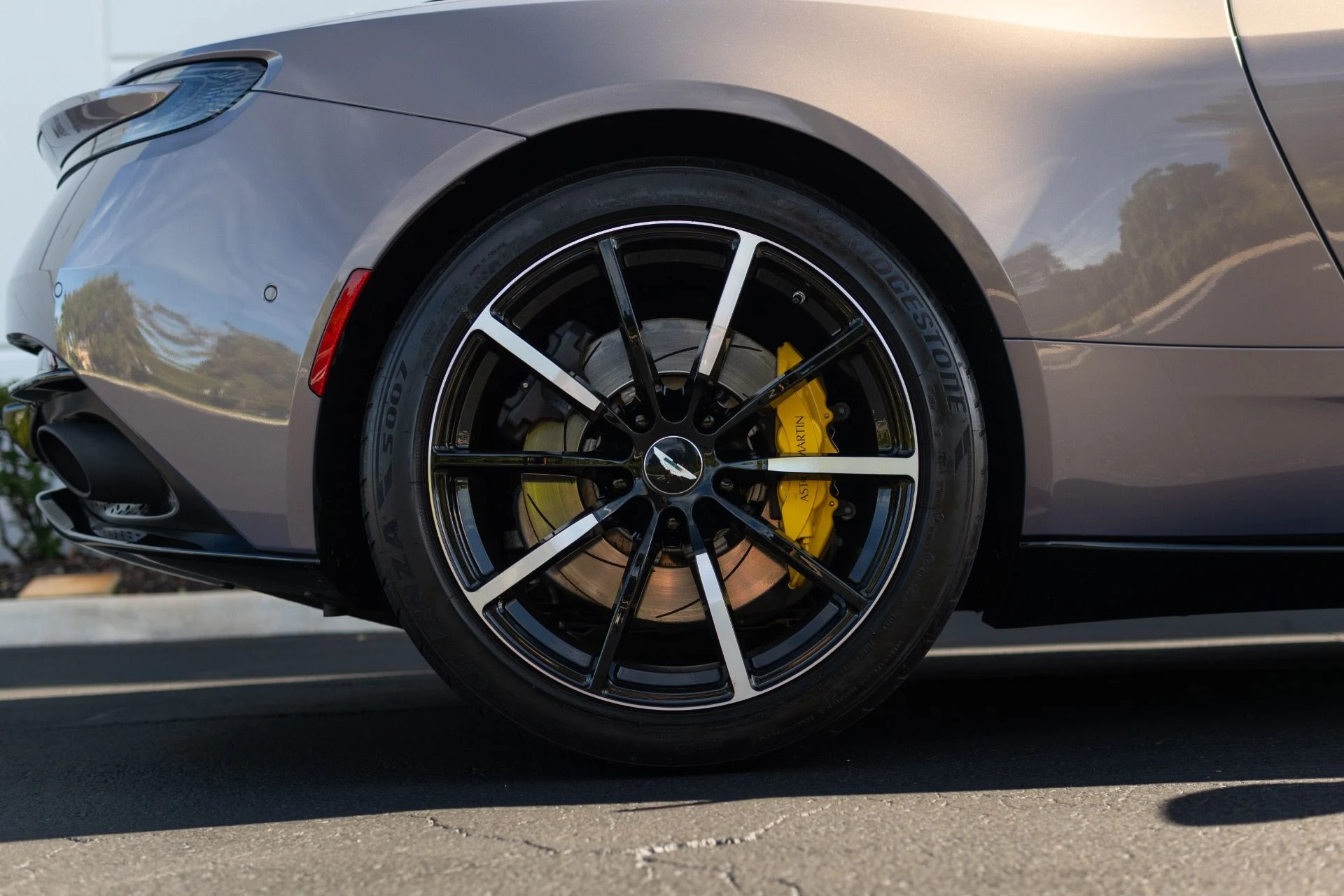 mph014_3328696915_Used_2023_Aston_Martin_DB_11_V8_1765580220_c870be1110