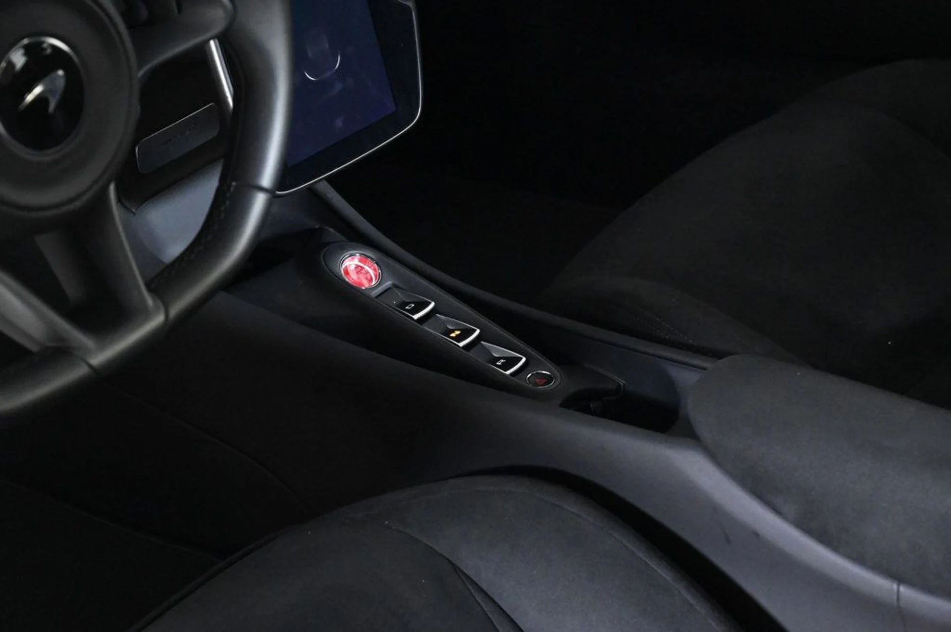 mph014_3334888750_used_2024_mclaren_artura_performancecoupe_11350_22954903_14_1024_64dd888c4c