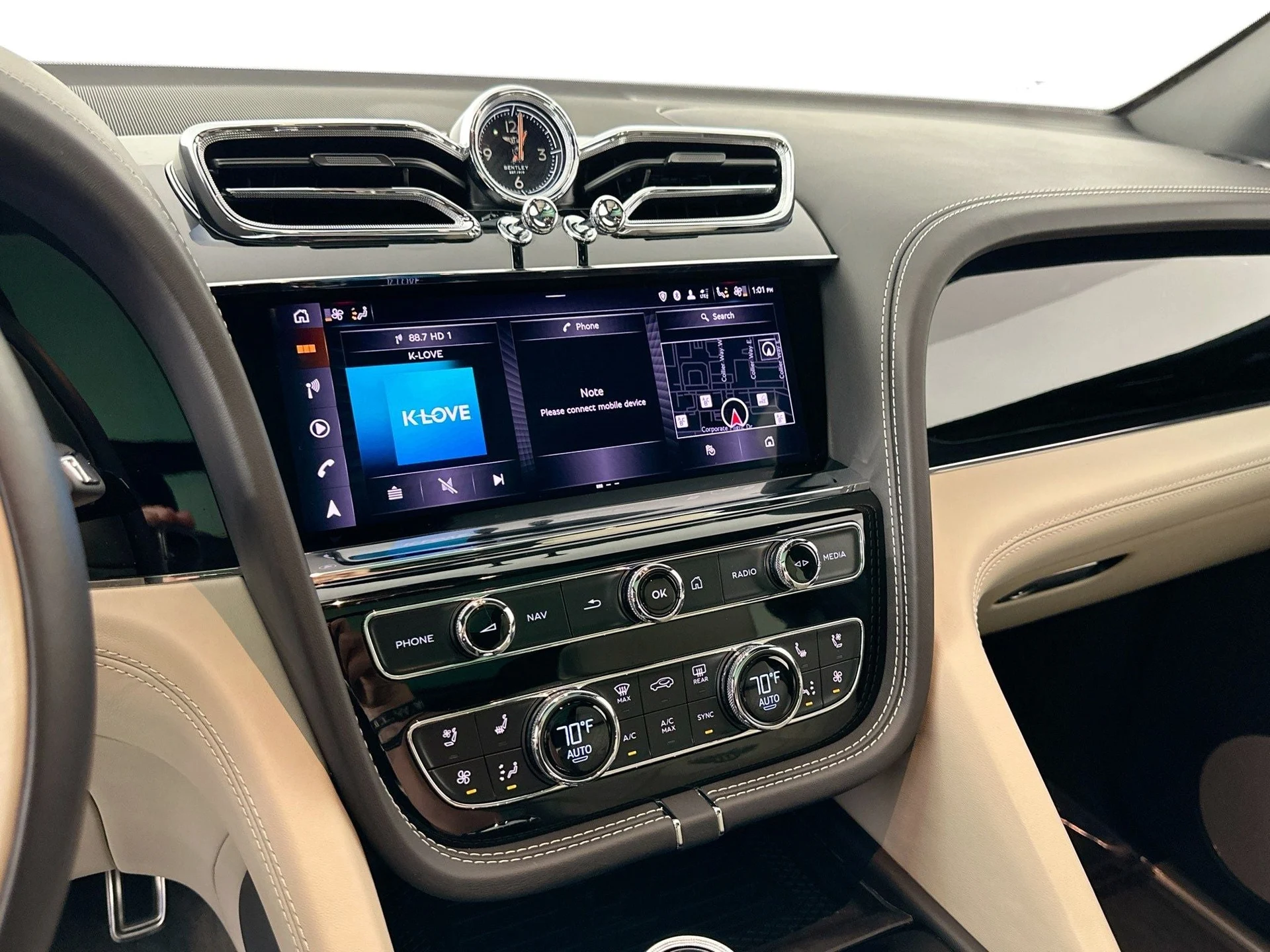 mph014_3336569217_15_a8eab5e12e