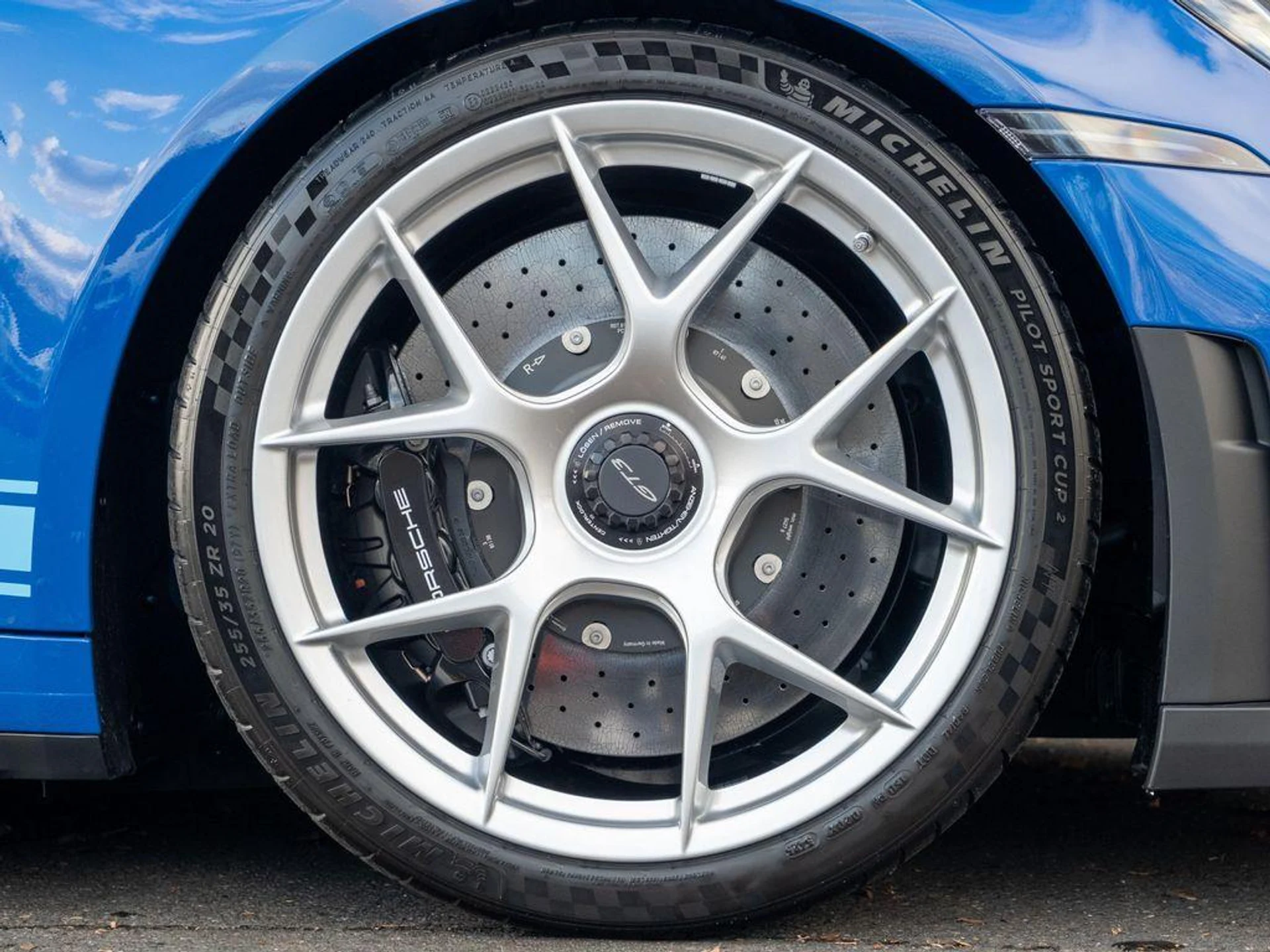 mph014_333678481_f_Vm_Eh_Sdoc_UW_0l_W_Yr_S9_WB_4_JQUKCE_2857190726