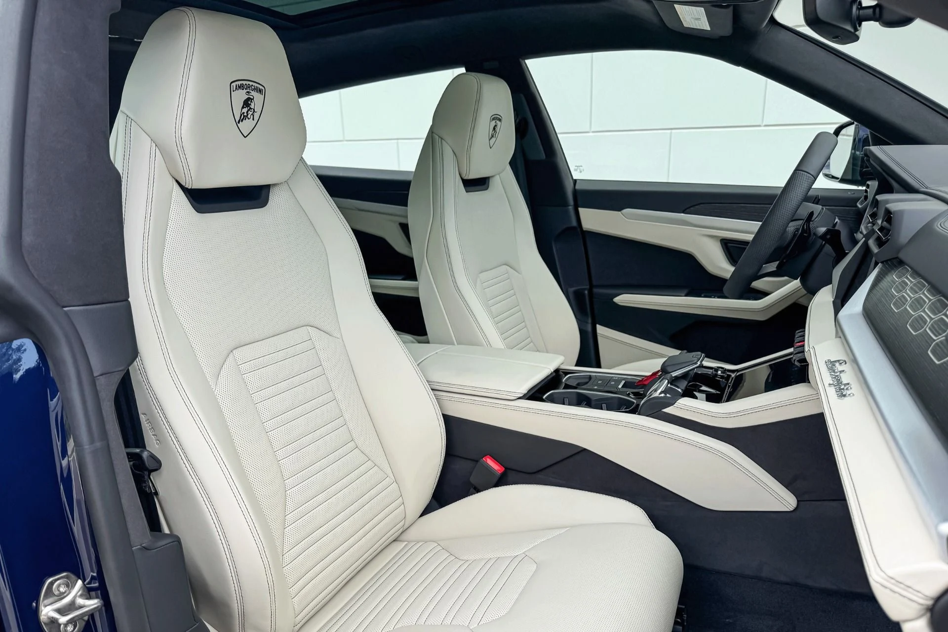 mph014_3343184296_Used_2025_Lamborghini_Urus_SE_1764806106_e54331a2cb