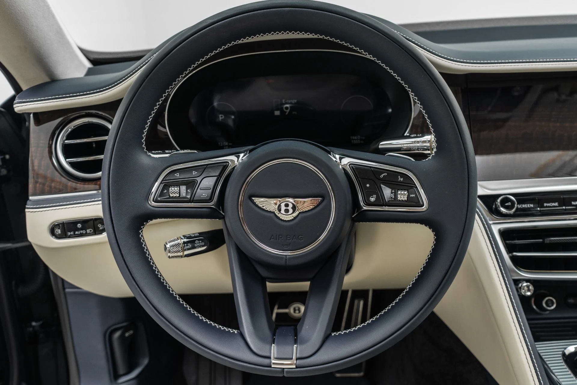 mph014_3346779757_Used_2026_Bentley_Flying_Spur_Azure_Bang_and_Olufsen_Audio_Mulliner_Driving_Specification_1778702450_cad98cc061