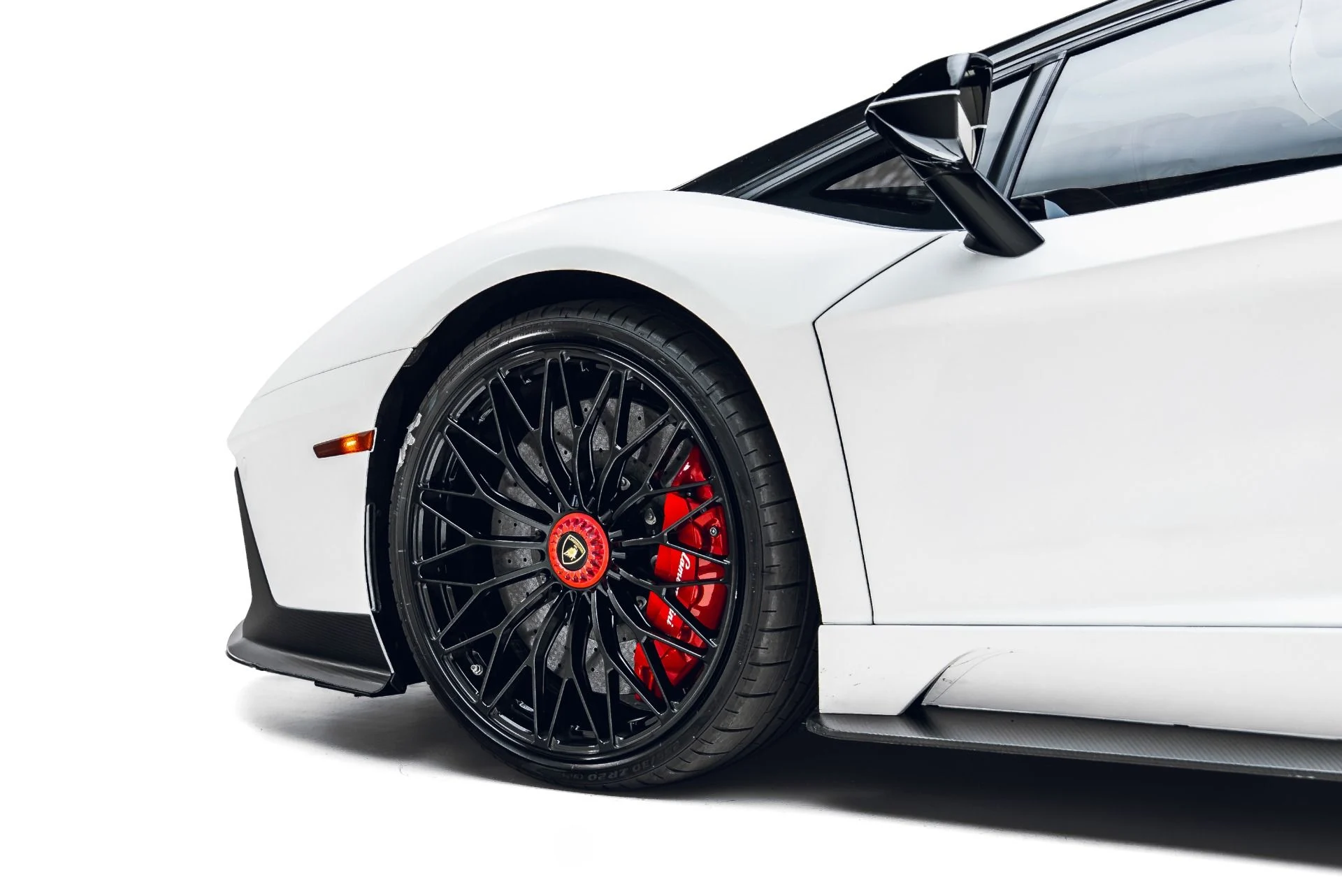mph014_3346938787_Used_2018_Lamborghini_Aventador_LP_740_4_S_1783639886_52b6dca373